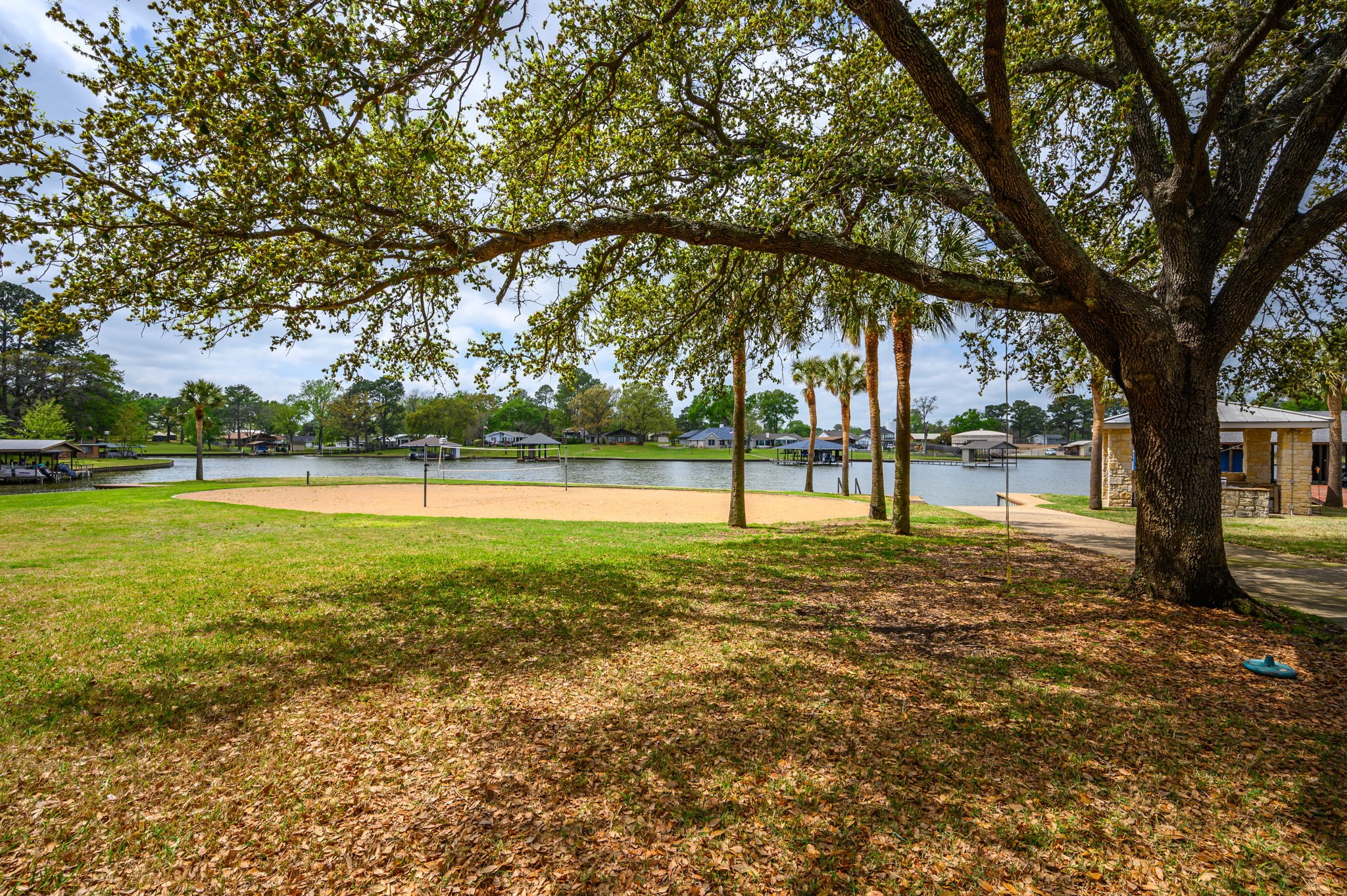 2512 Oak Drive