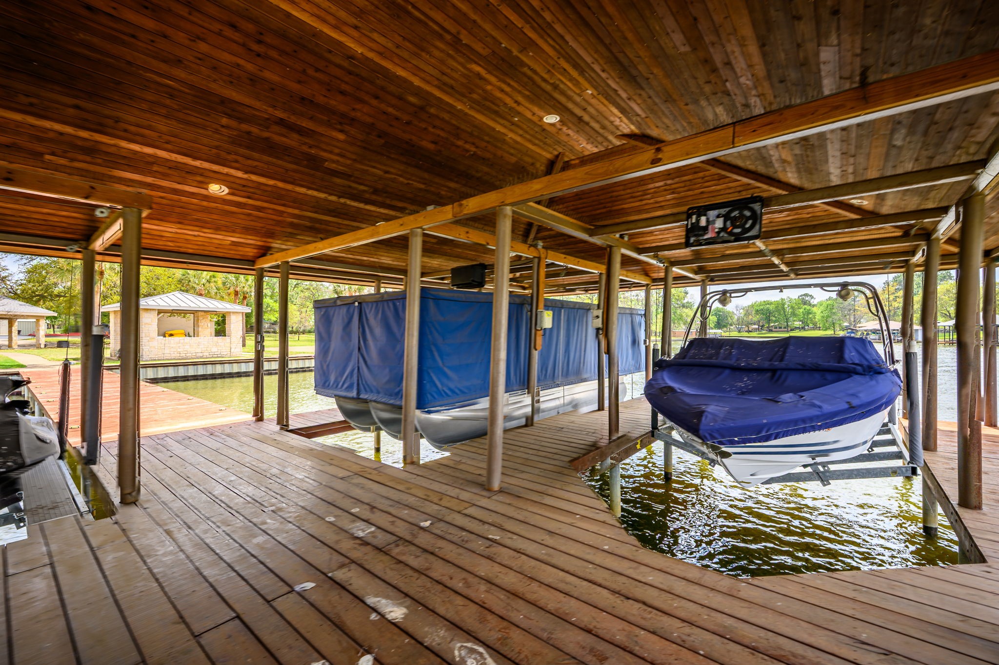 2512 Oak Drive