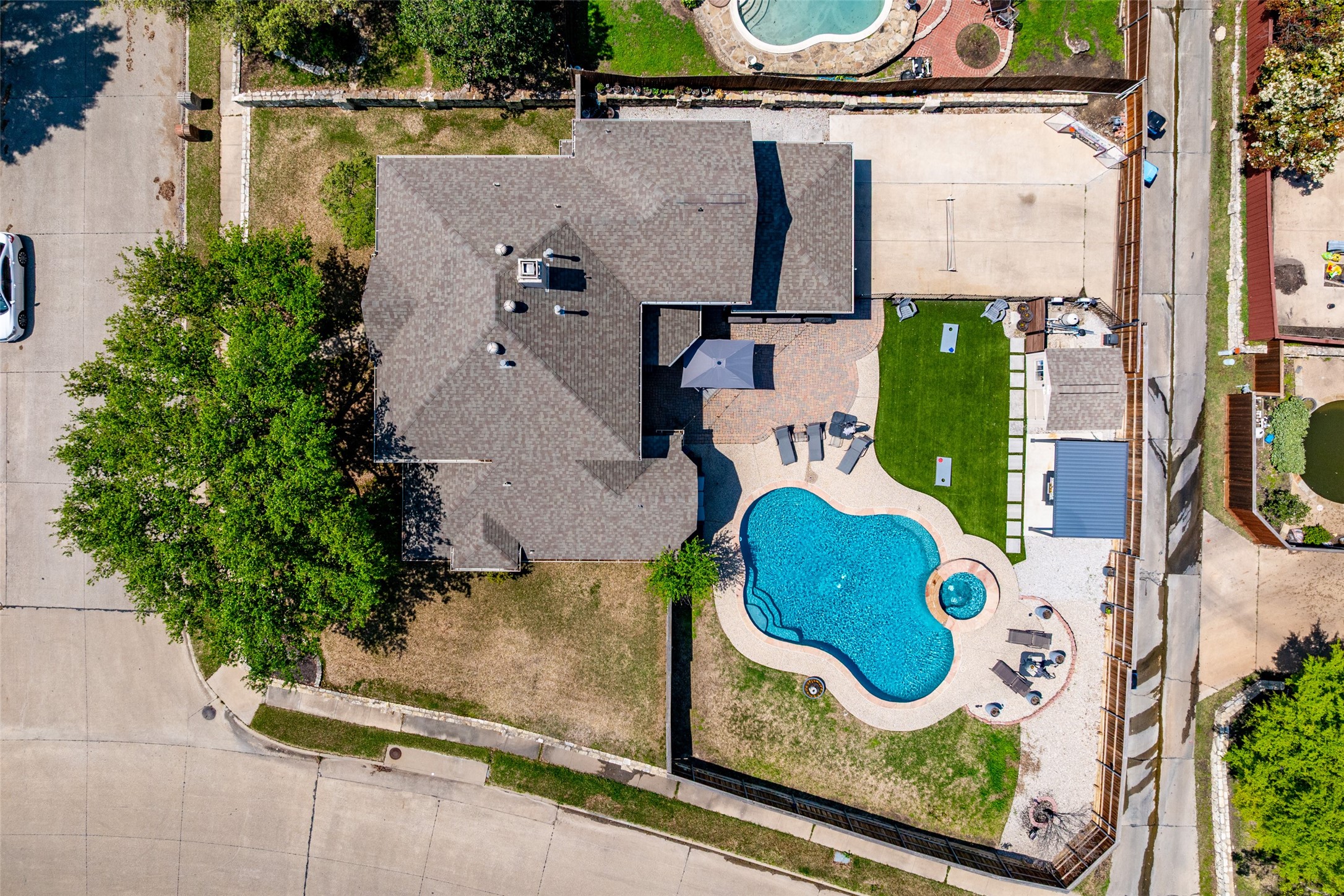 5213 Natchez Drive