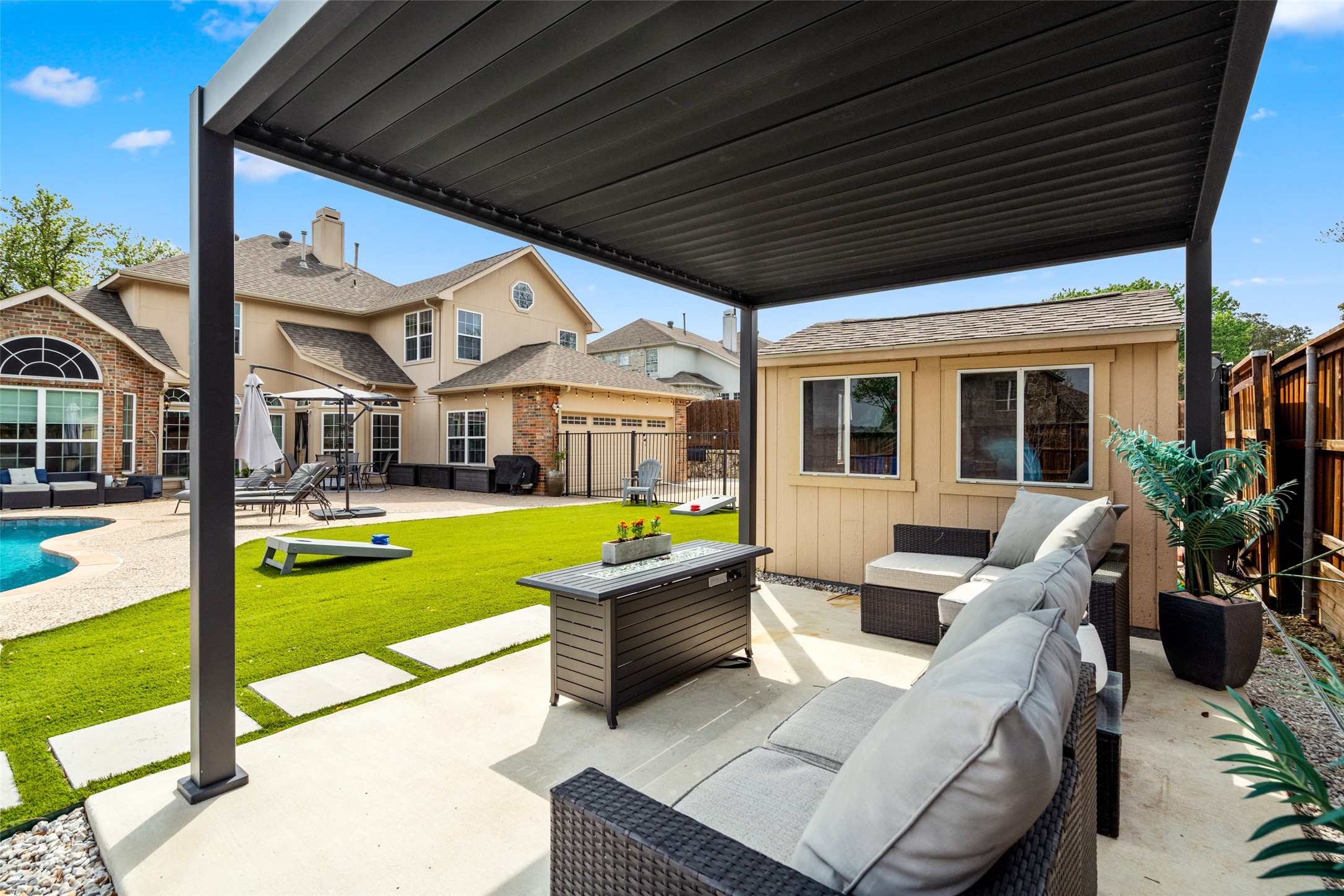 5213 Natchez Drive