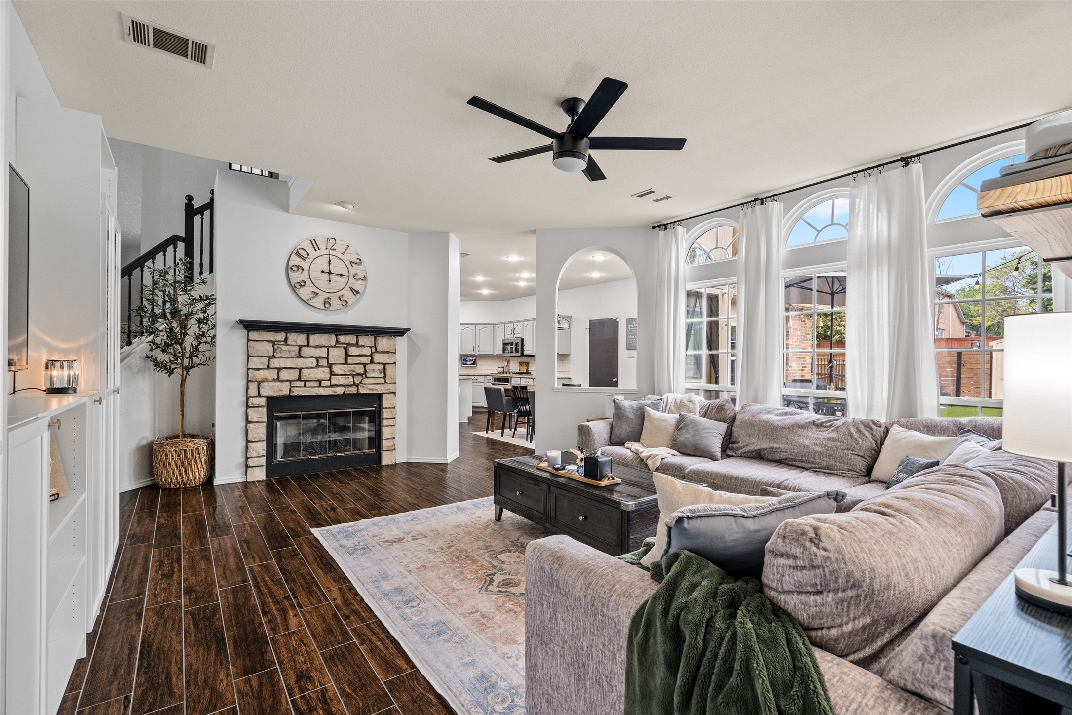 5213 Natchez Drive