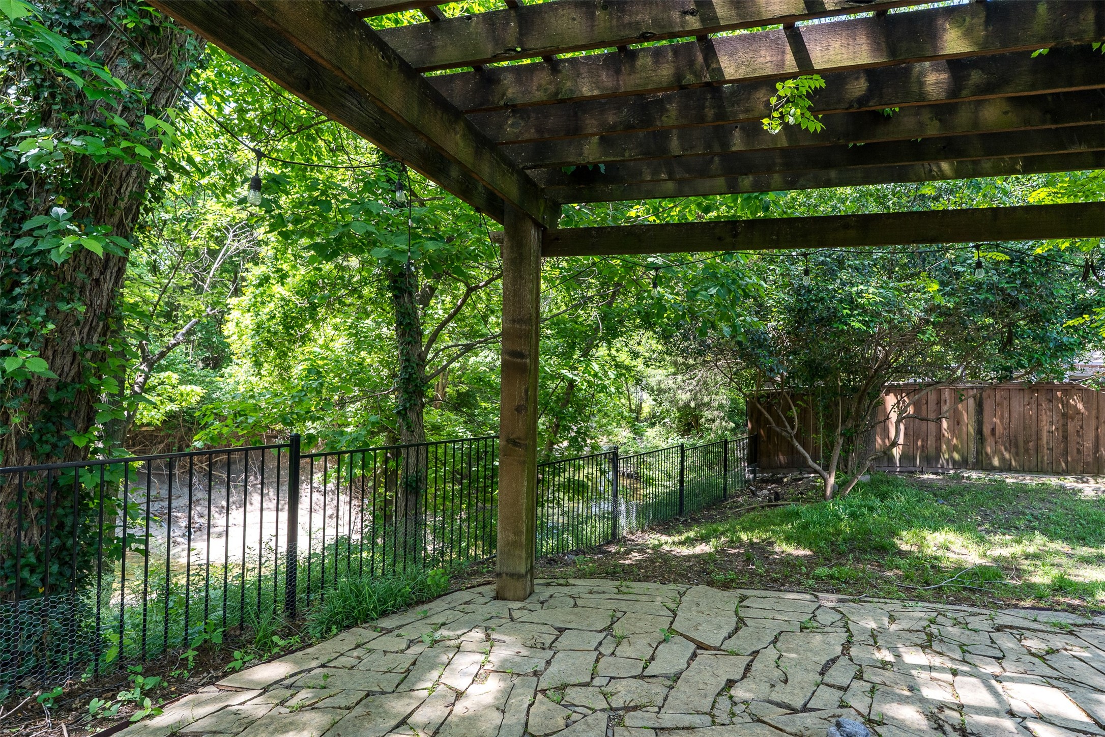 2254 Springhill Drive
