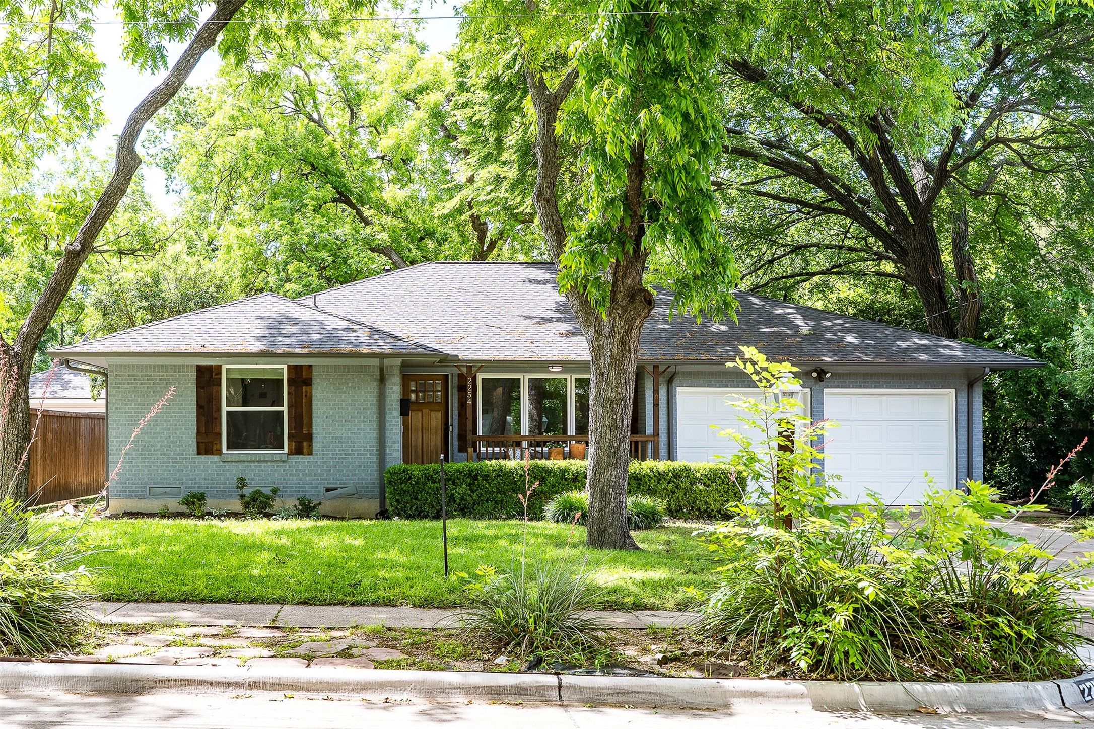 2254 Springhill Drive