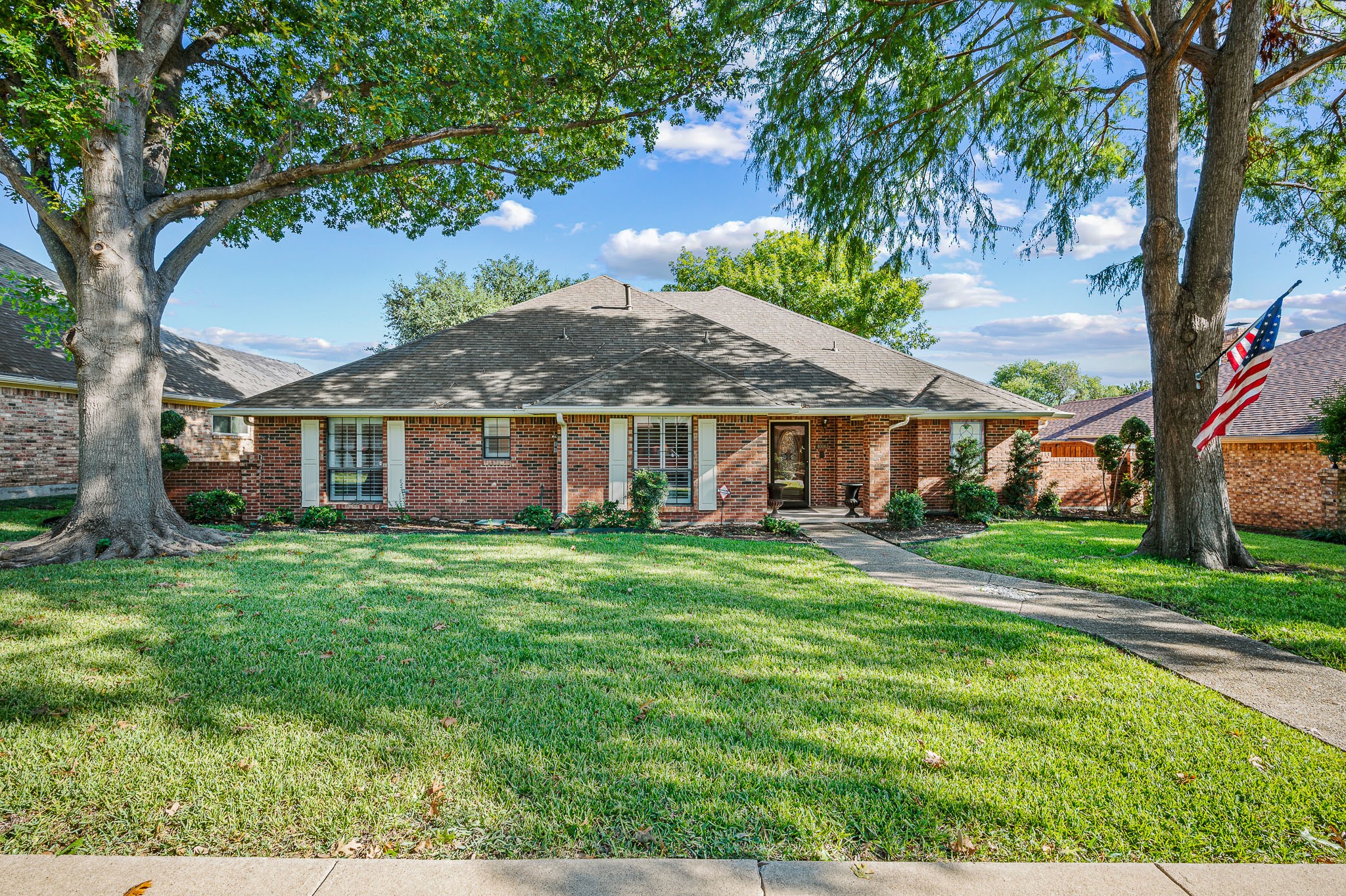 4006 Thornhill Way