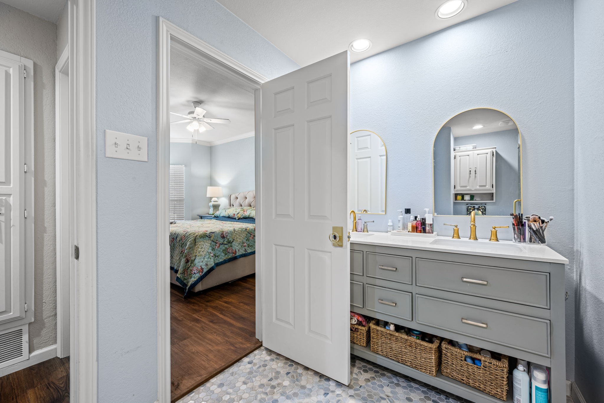 8610 Turtle Creek Boulevard 108