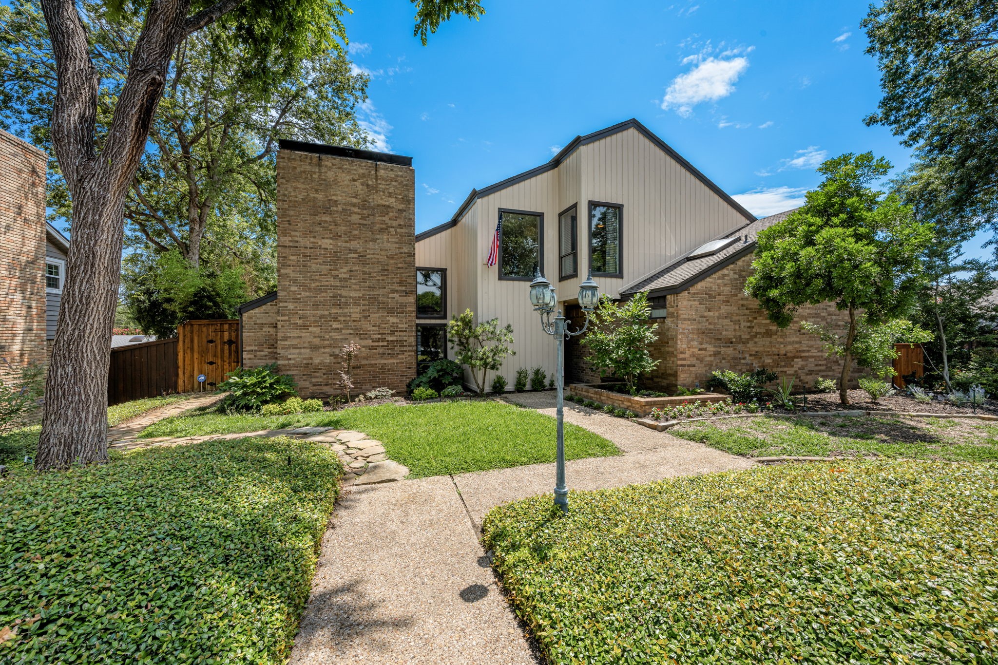 1205 Wiltshire Drive