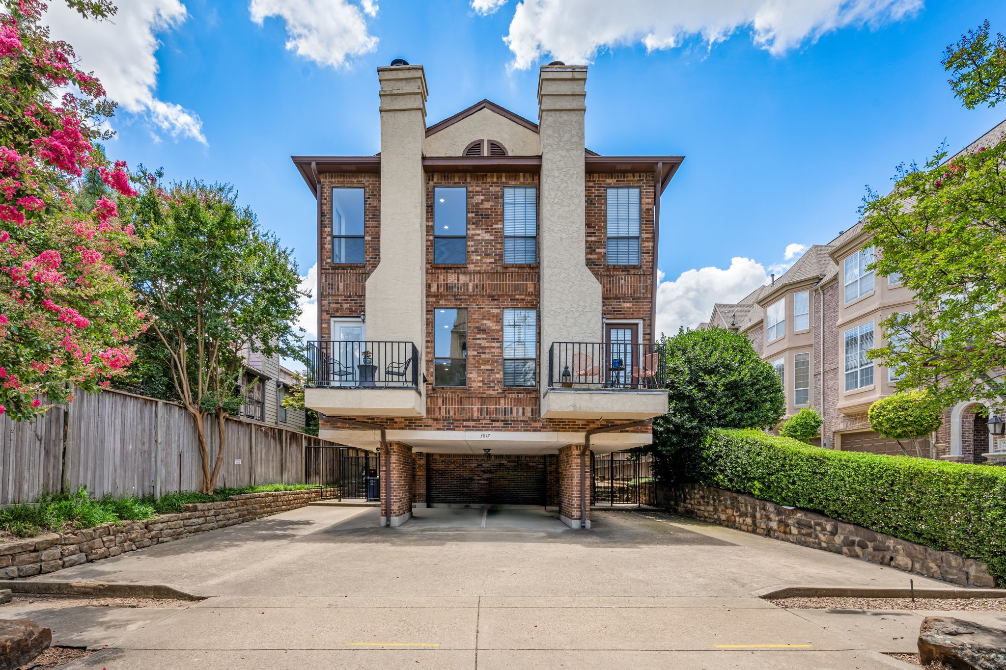 3817 Gilbert Avenue 103