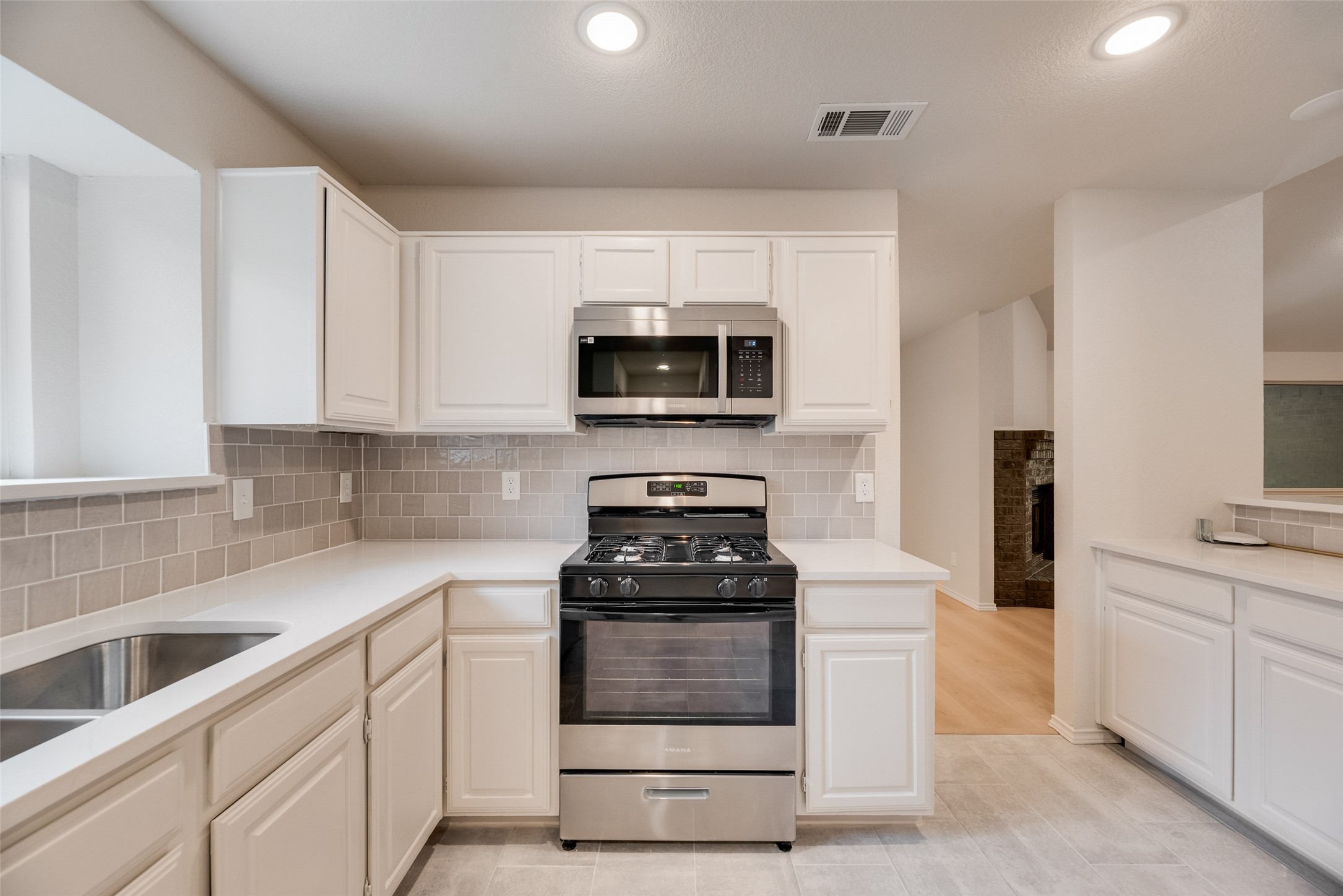 5048 Hollow Ridge Road