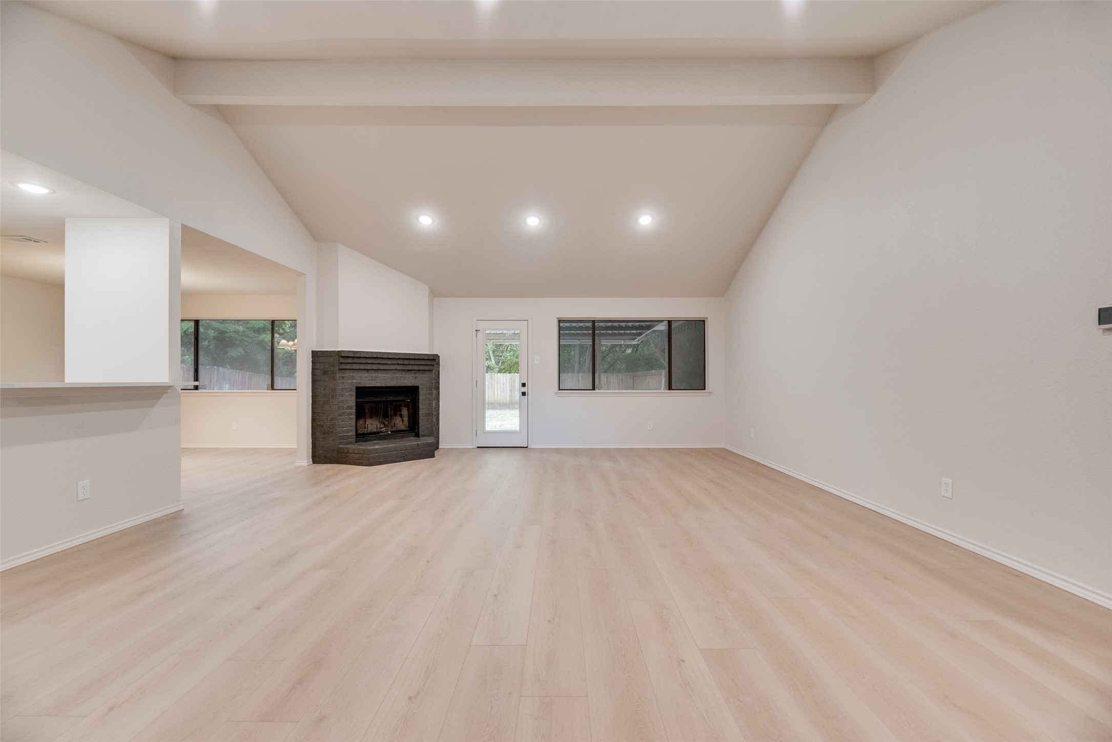 5048 Hollow Ridge Road