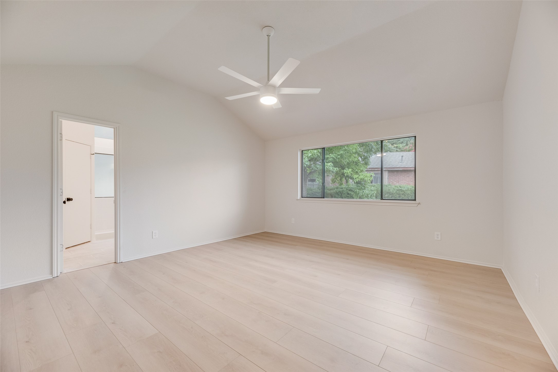 5048 Hollow Ridge Road