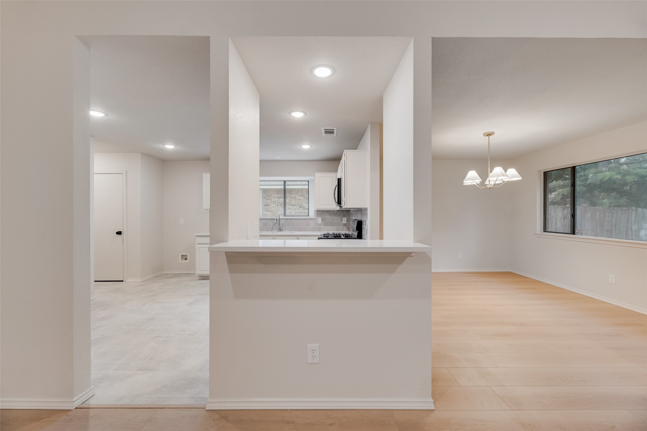 5048 Hollow Ridge Road