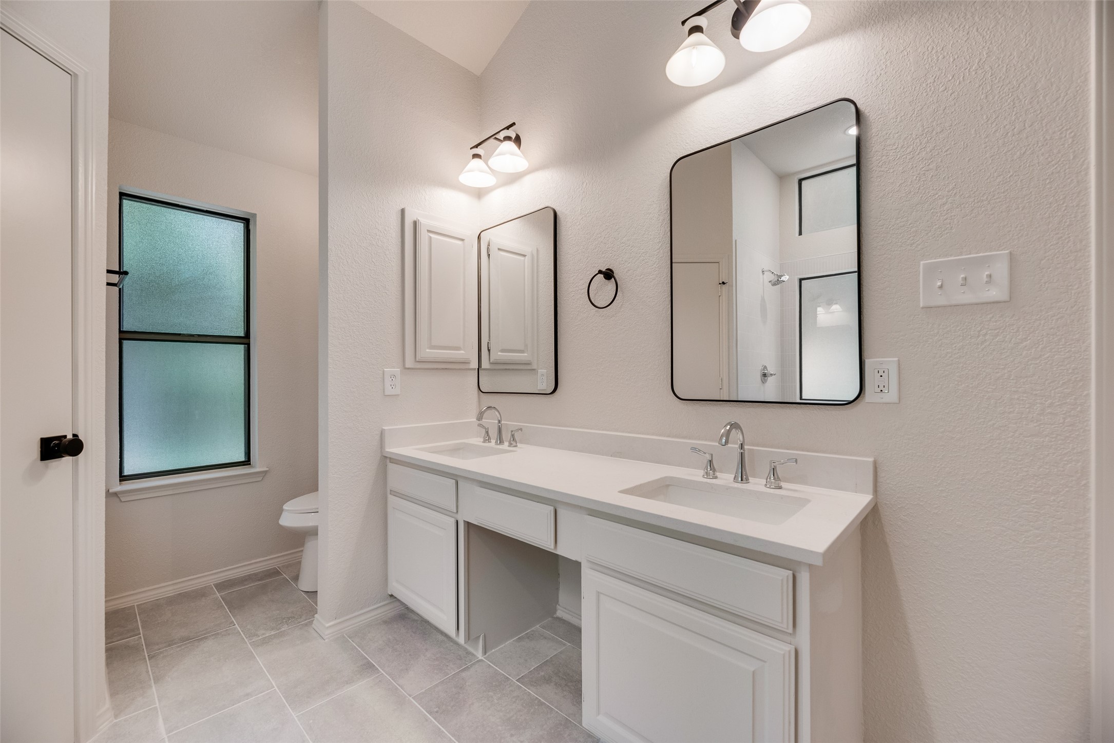 5048 Hollow Ridge Road