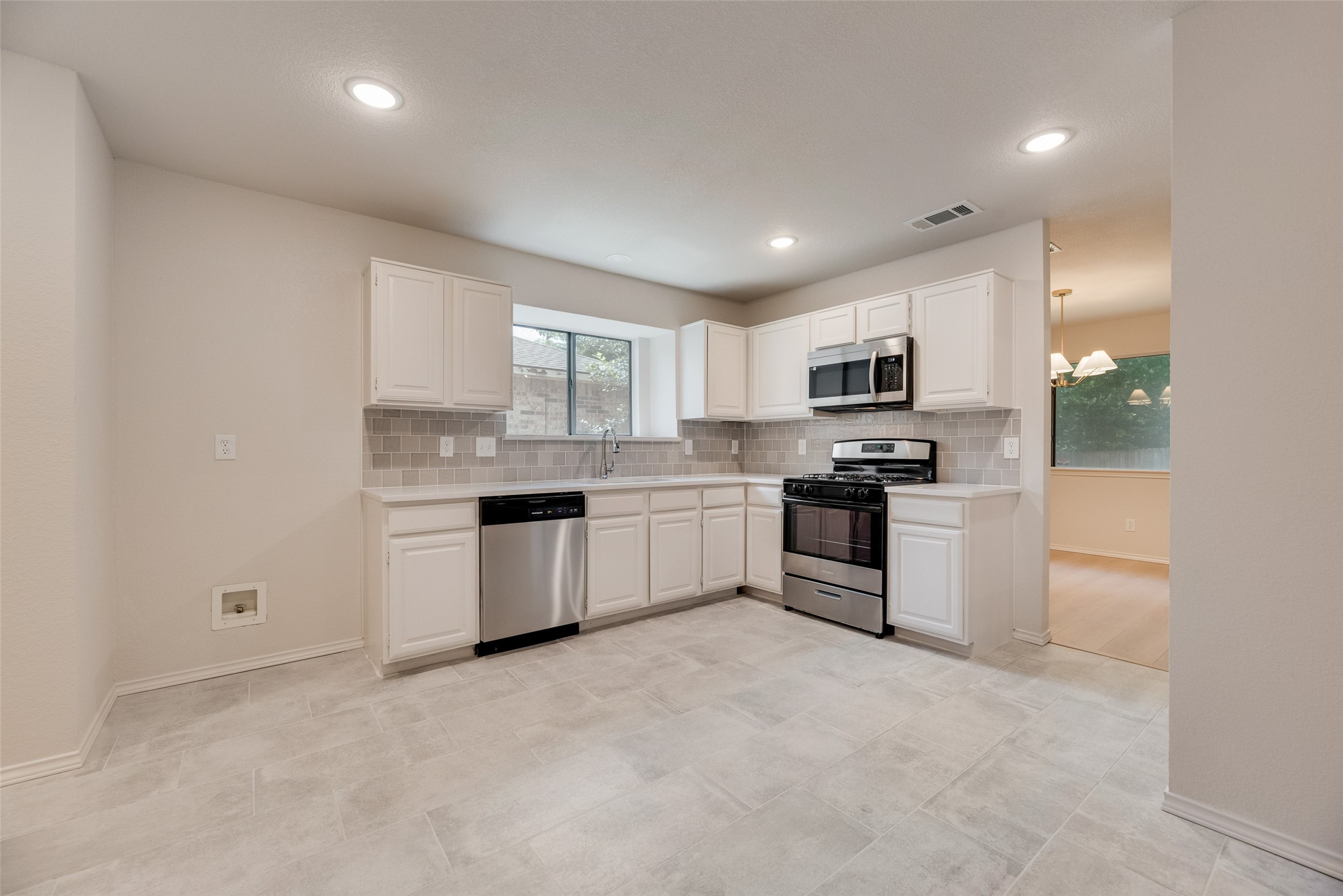 5048 Hollow Ridge Road