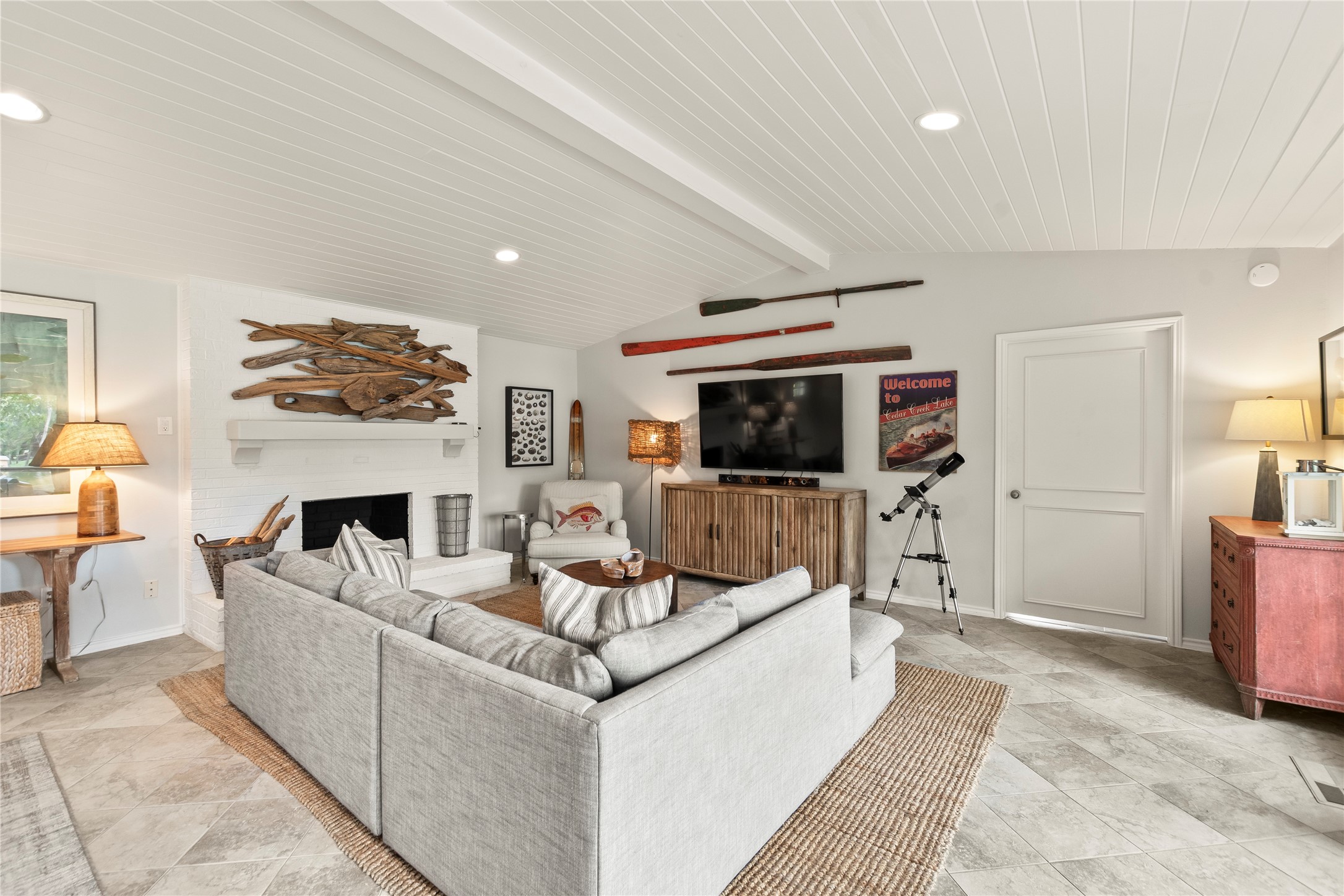 2113 Dogwood Loop