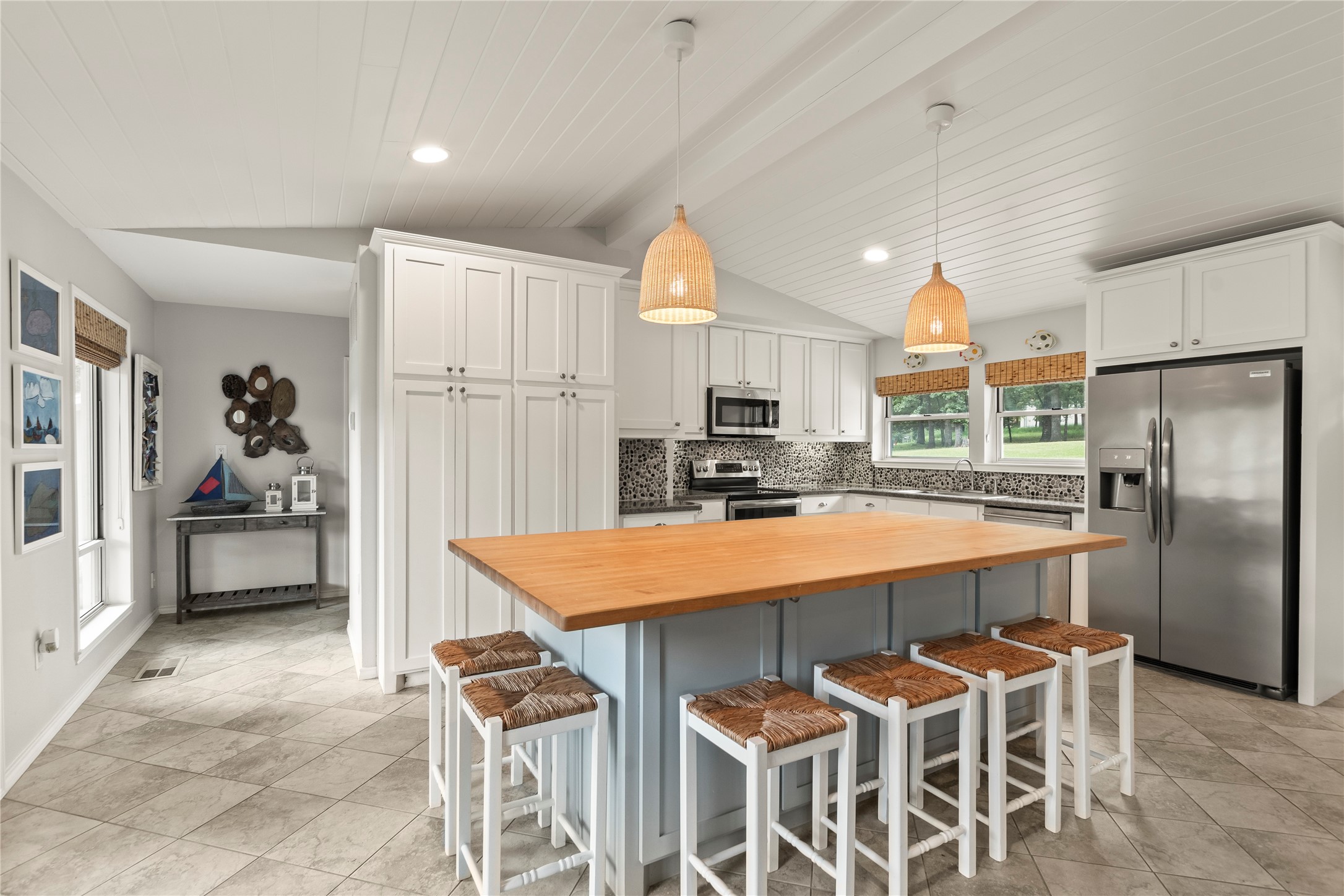 2113 Dogwood Loop