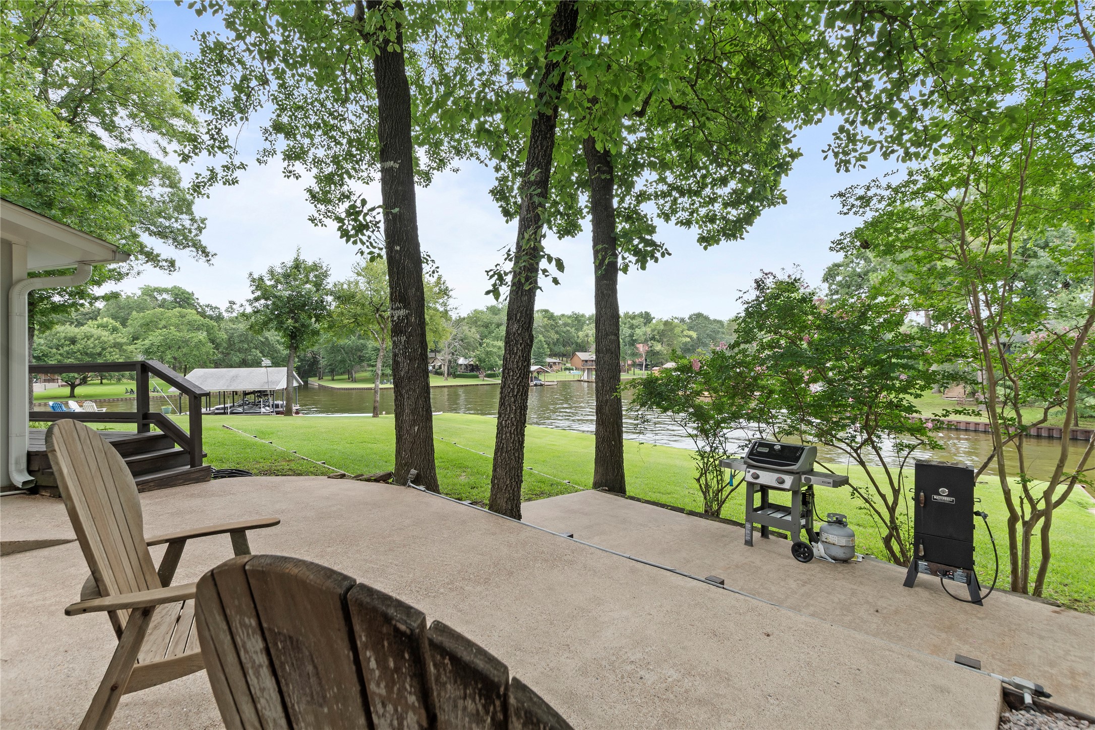 2113 Dogwood Loop