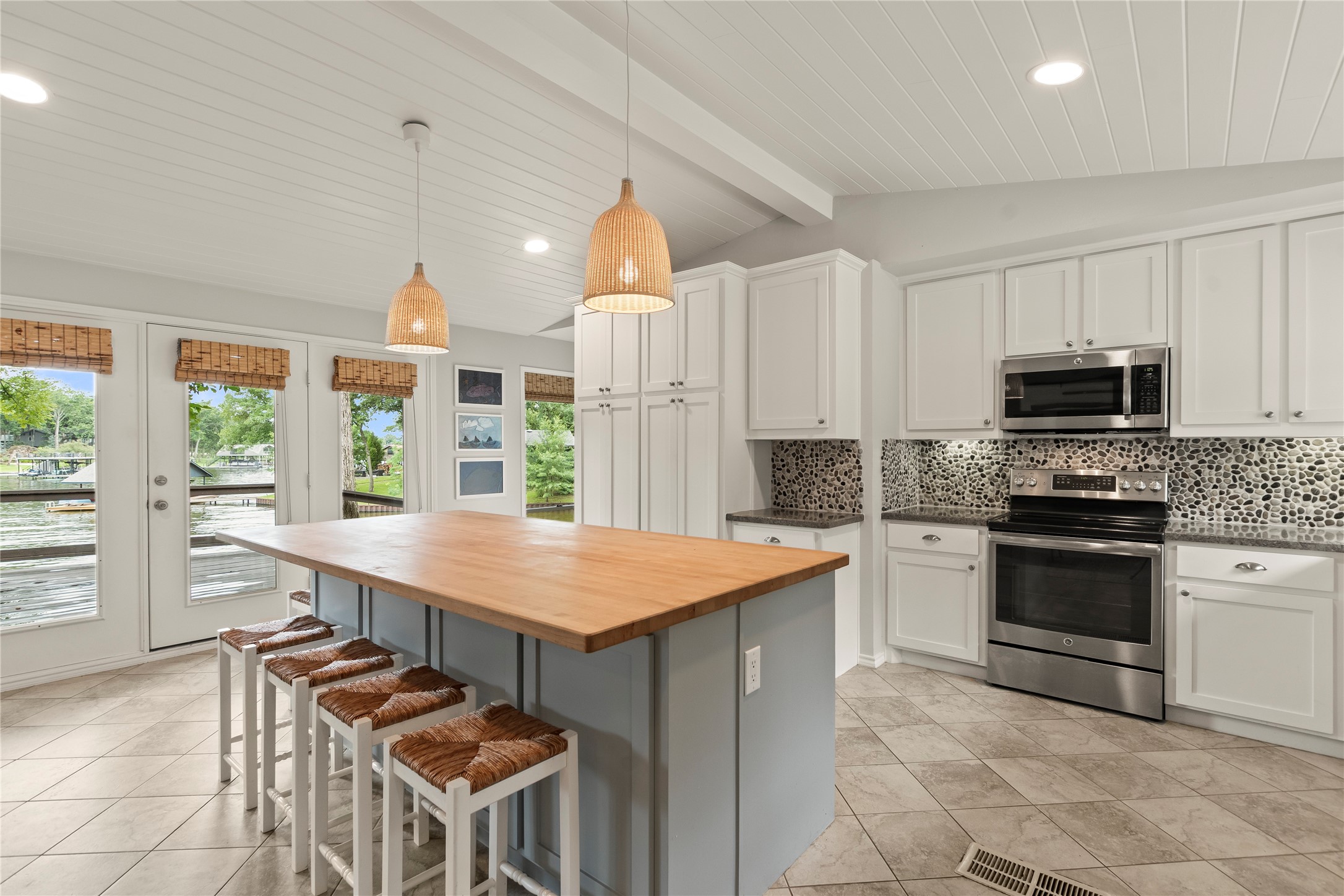 2113 Dogwood Loop