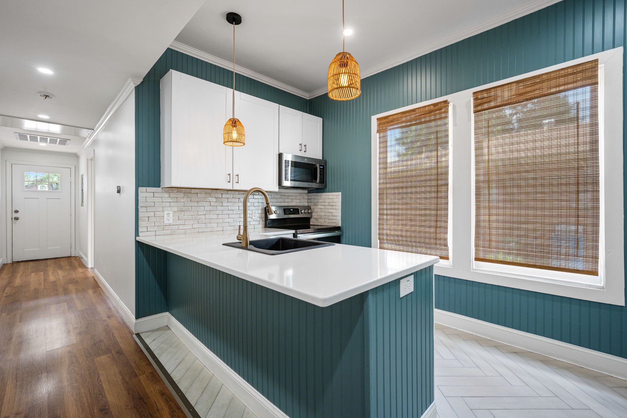 305 S Willomet Avenue 1