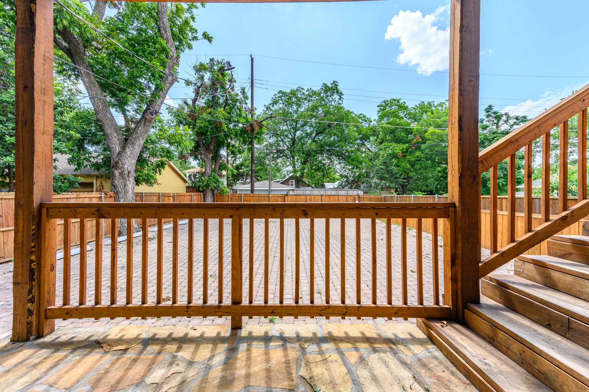 305 S Willomet Avenue 1