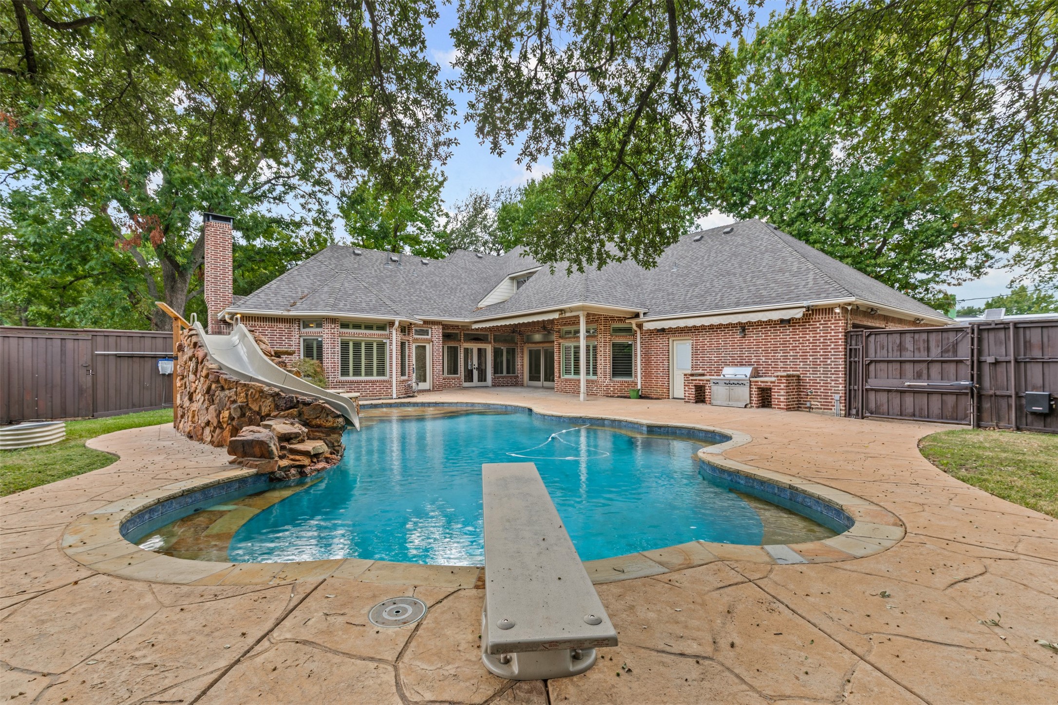 6207 Walnut Hill Lane