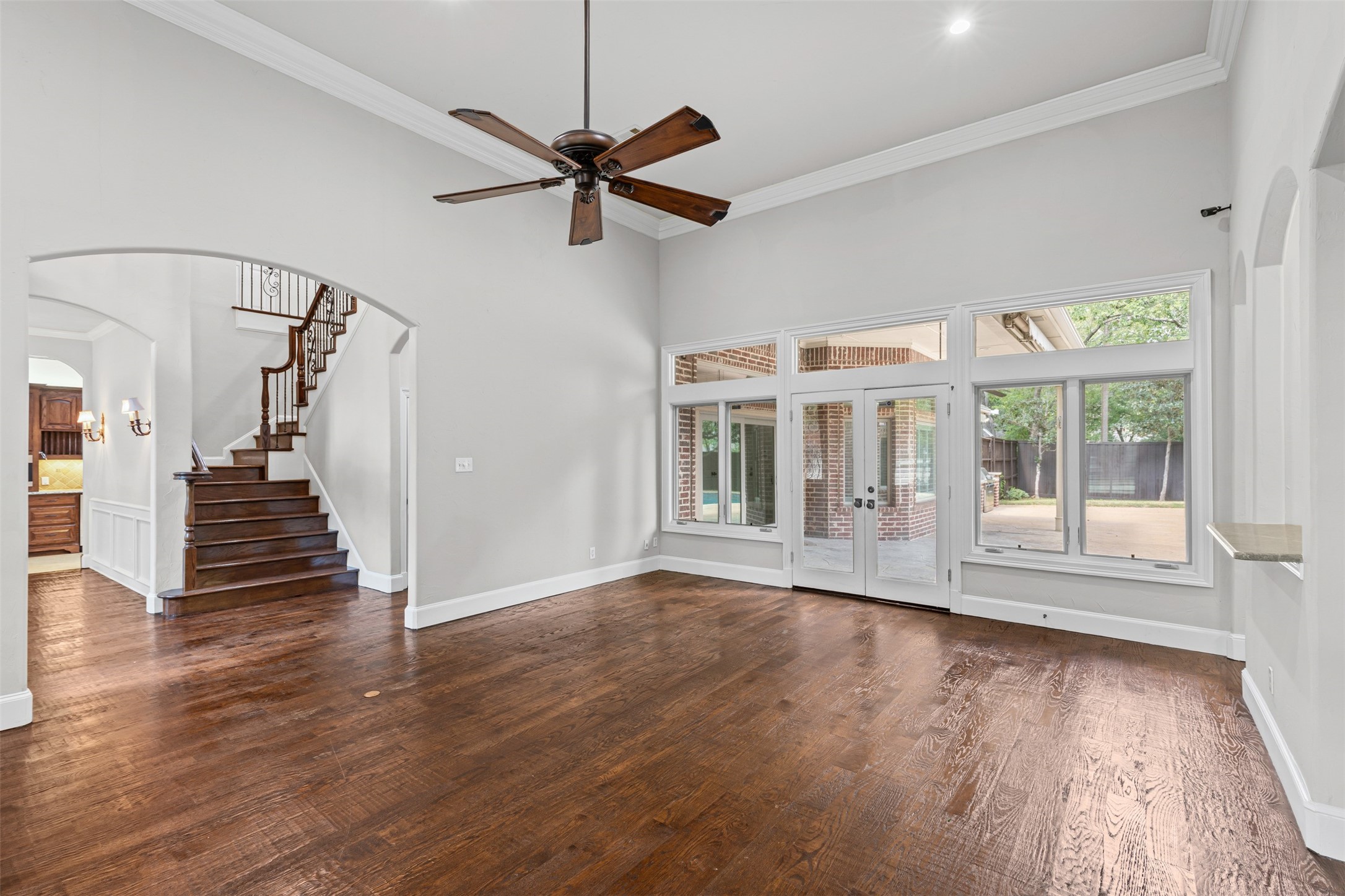 6207 Walnut Hill Lane