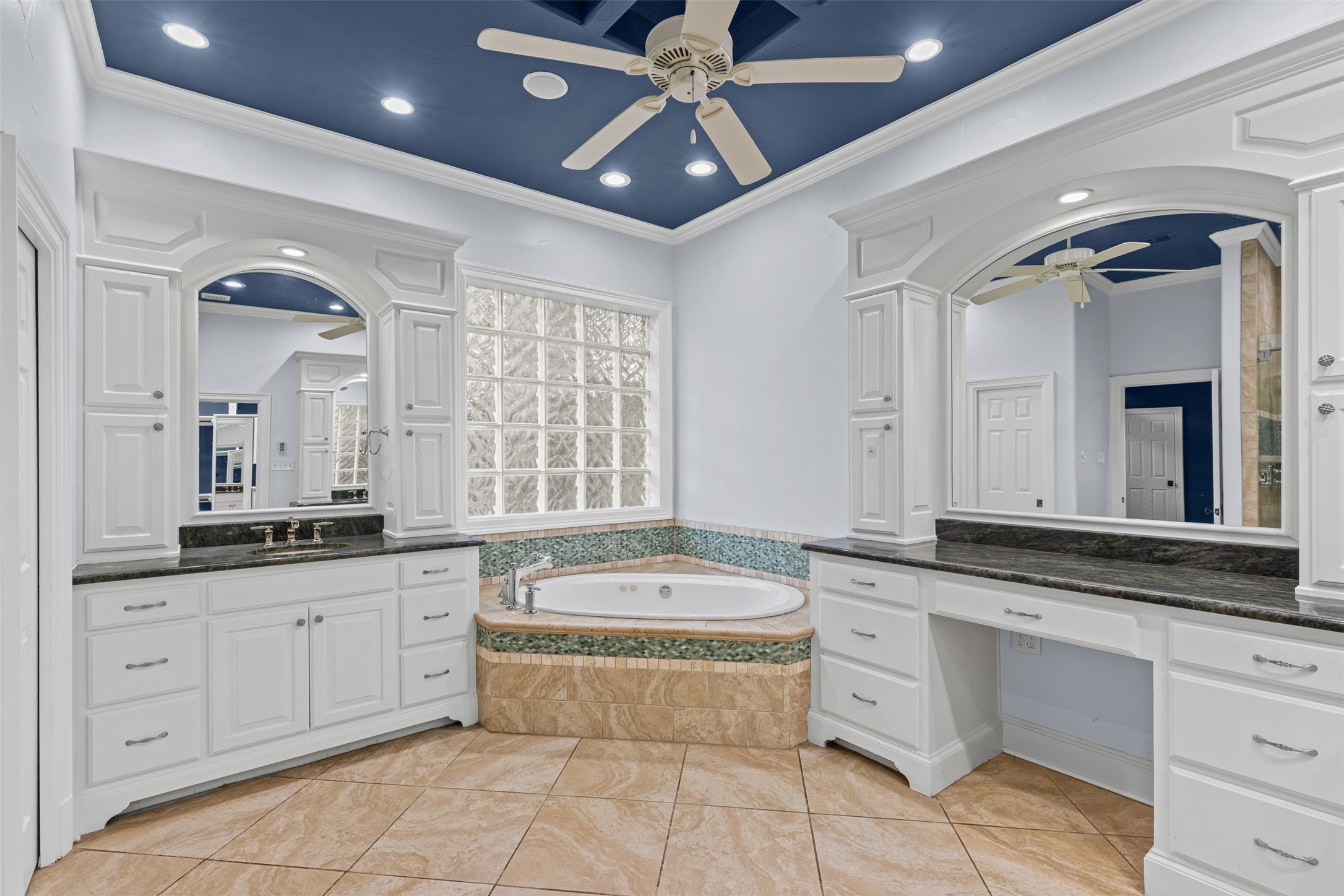 6207 Walnut Hill Lane