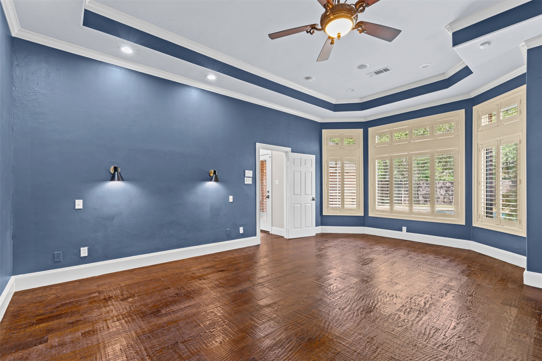 6207 Walnut Hill Lane