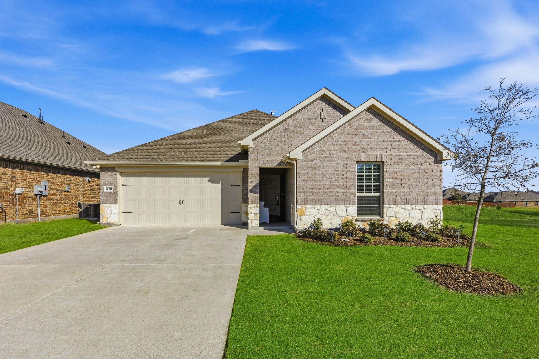 830 Creekview Lane