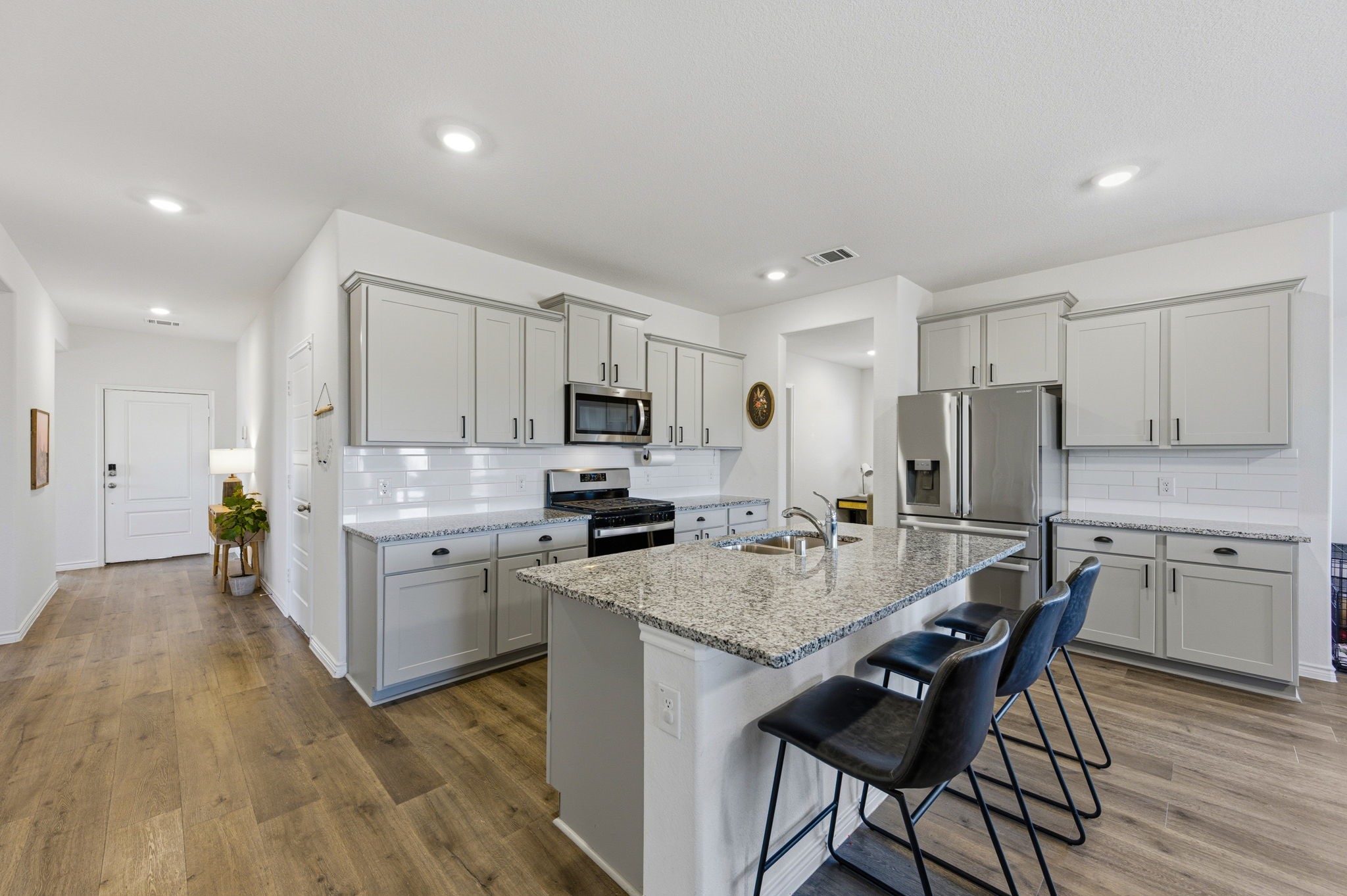 830 Creekview Lane