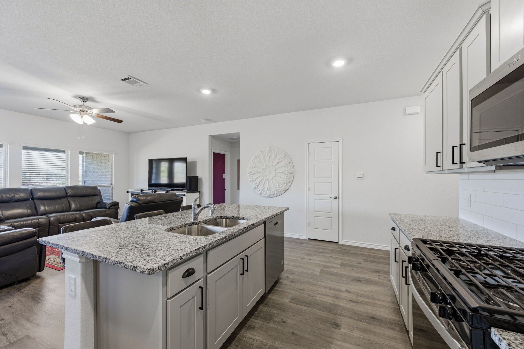 830 Creekview Lane