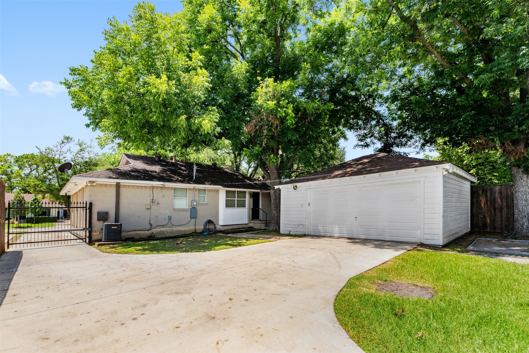 6933 Wake Forrest Drive