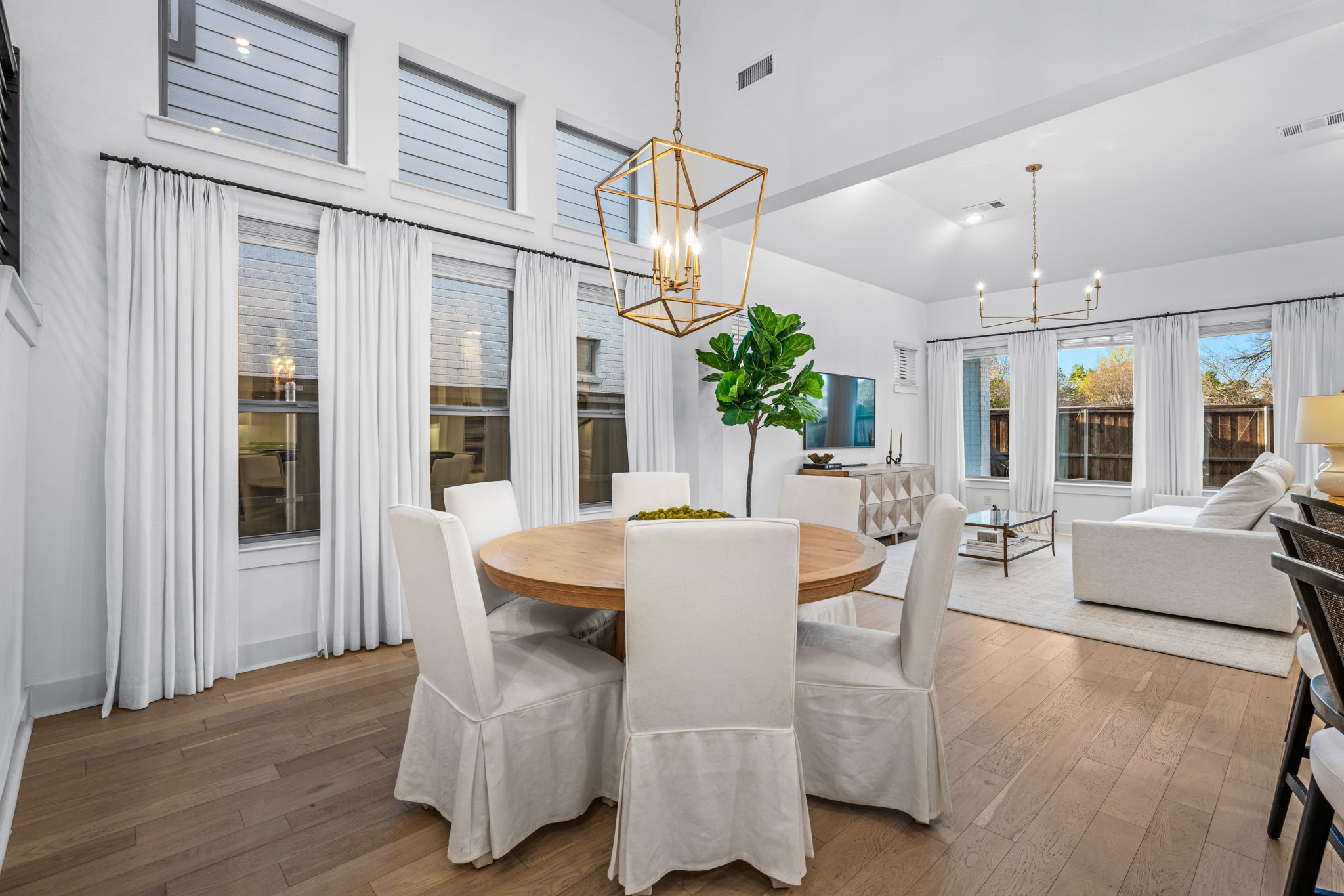 3481 Rosebud Park Lane