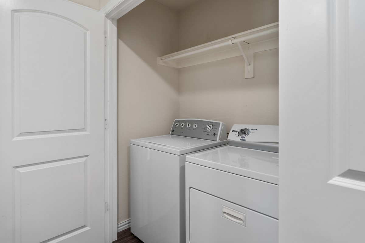 2417 Abigail Lane
