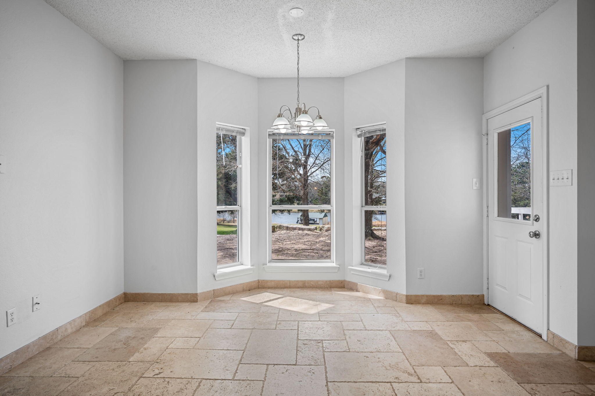 5327 Dusty Road