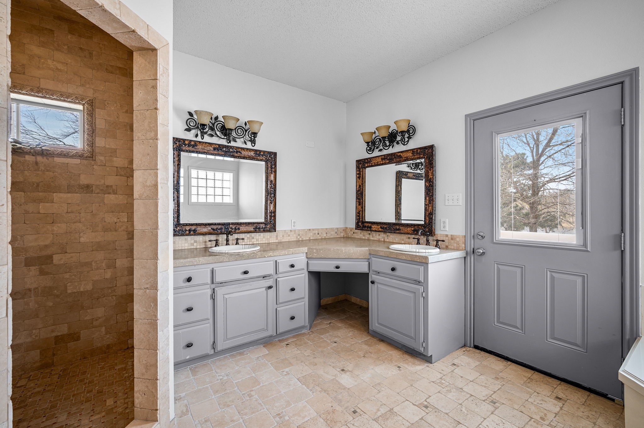 5327 Dusty Road