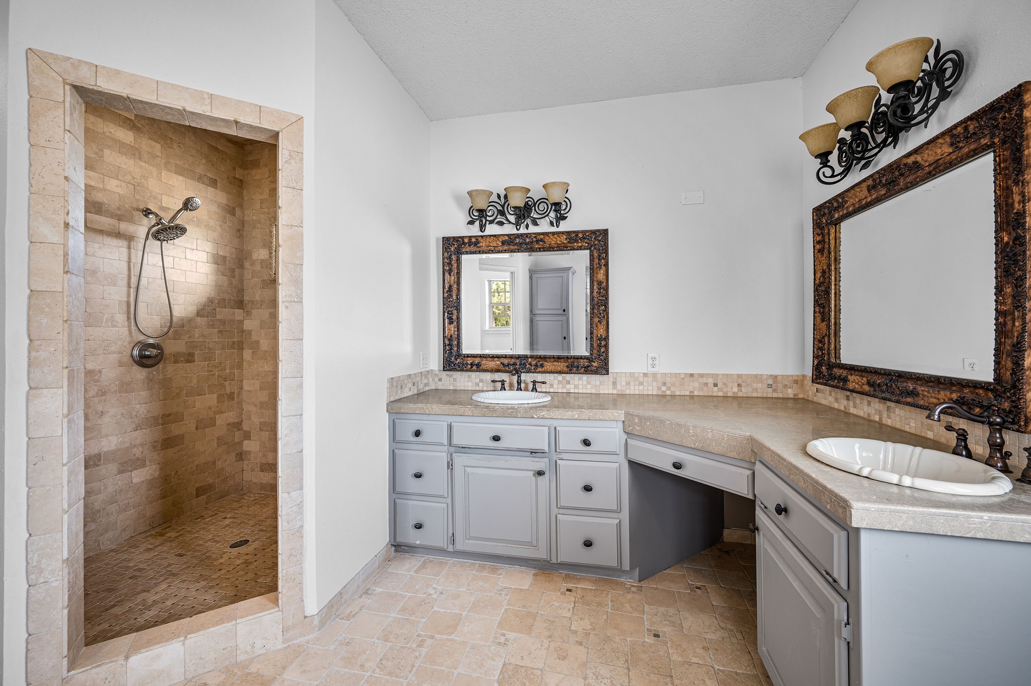 5327 Dusty Road