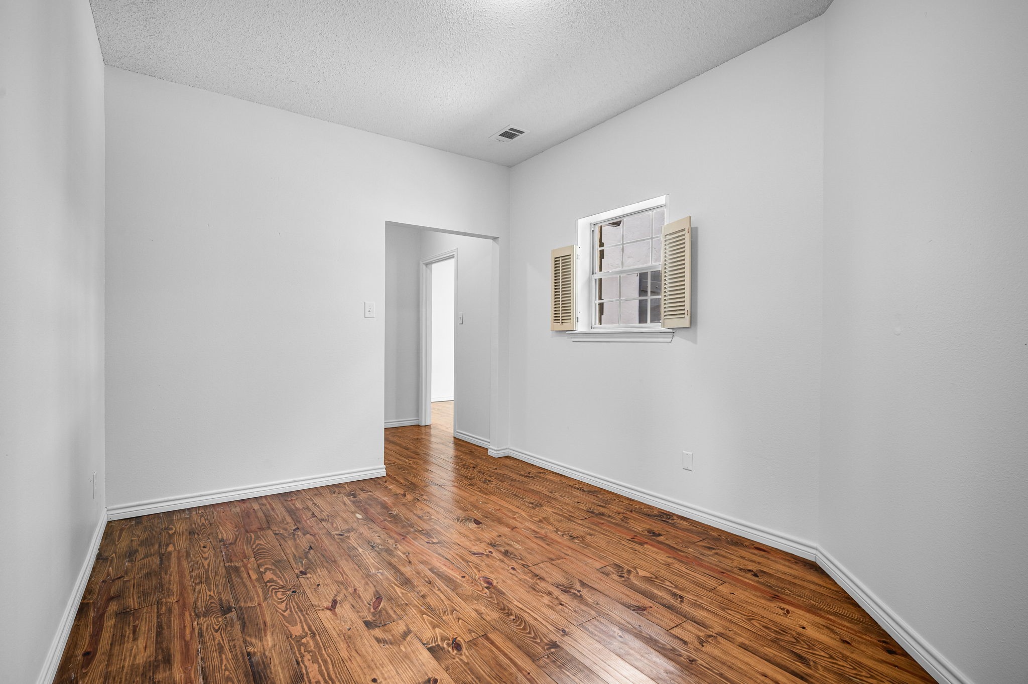 5327 Dusty Road
