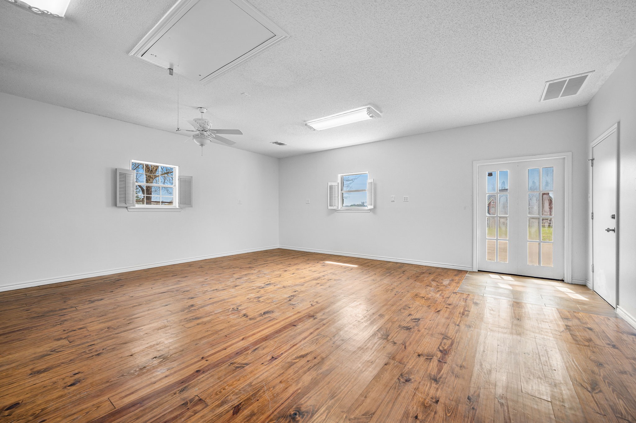 5327 Dusty Road