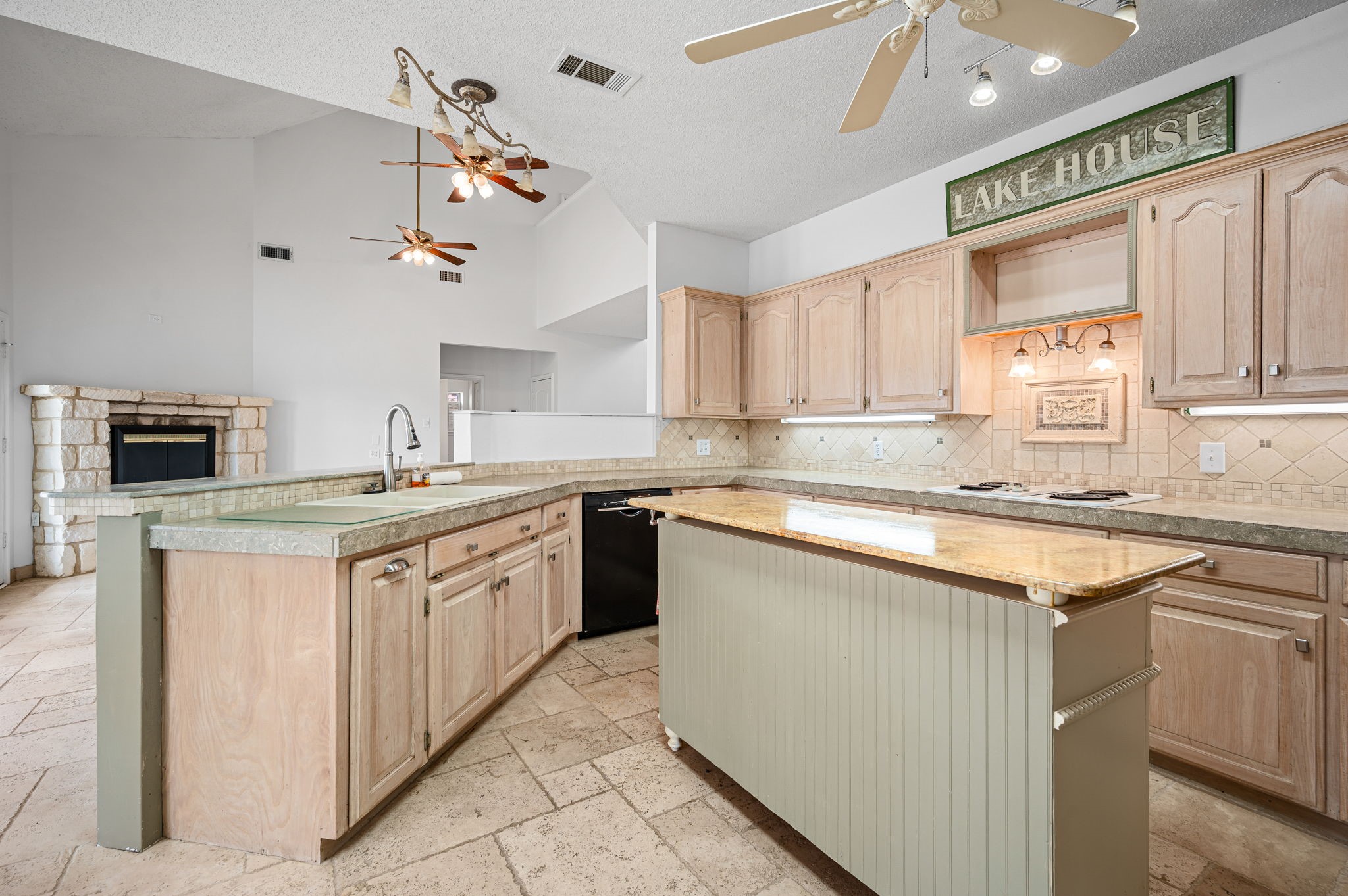 5327 Dusty Road