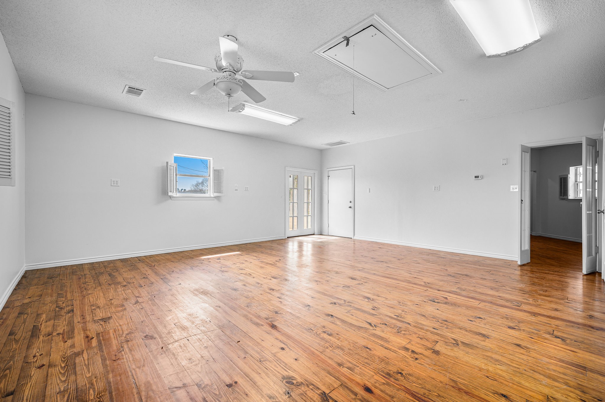 5327 Dusty Road