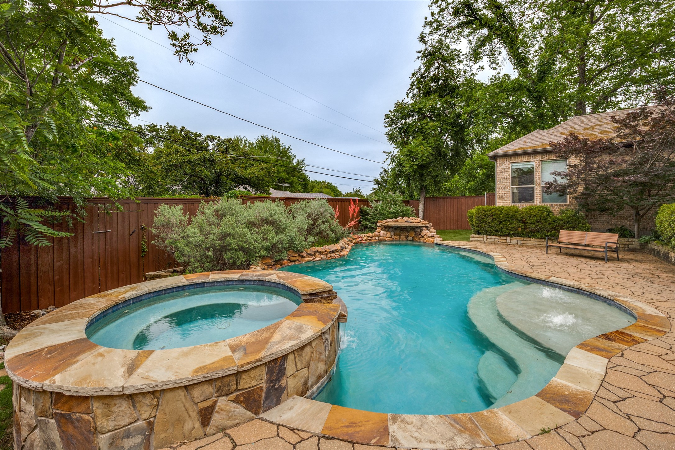 6431 Vickery Boulevard
