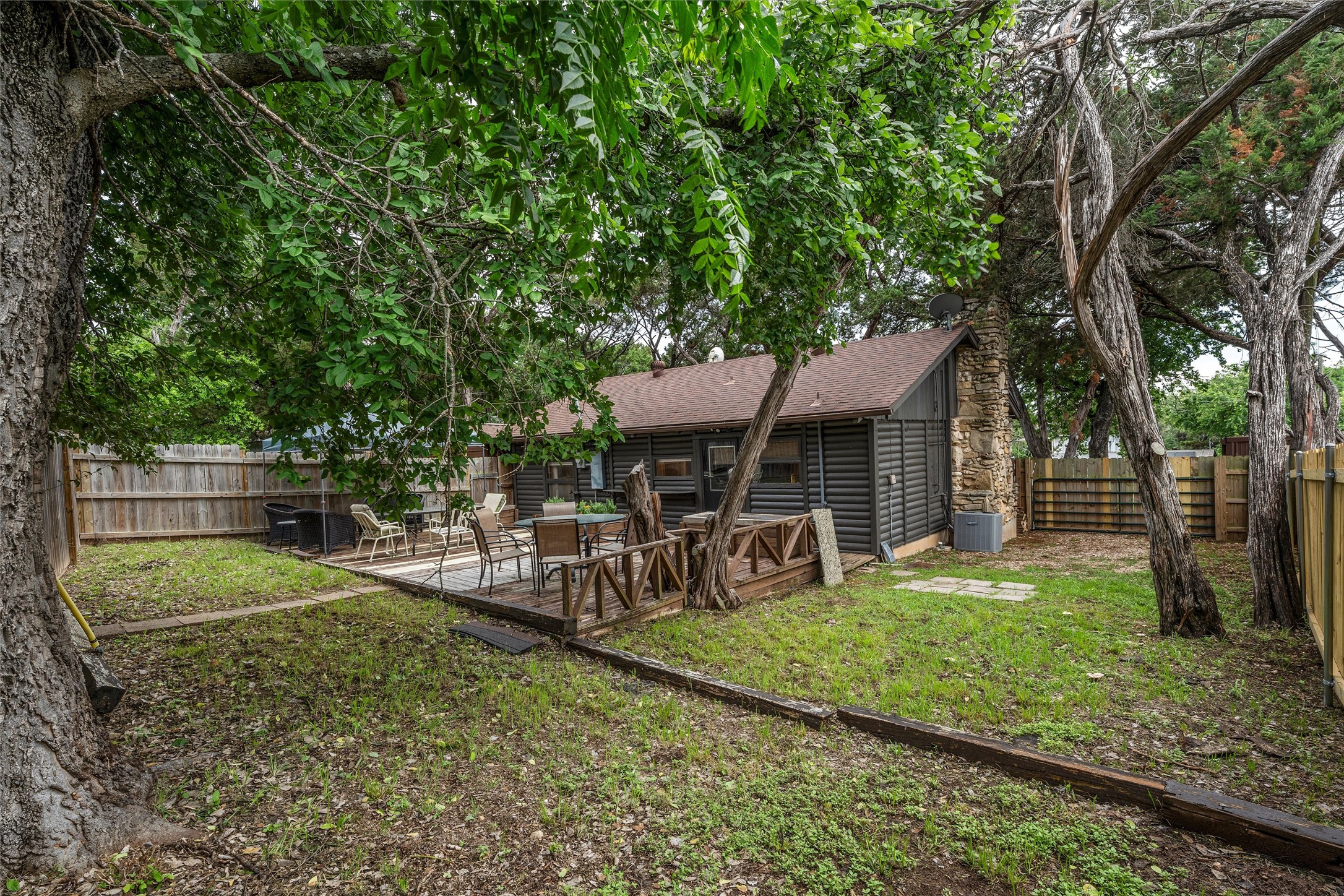 188 Linda Lee Loop