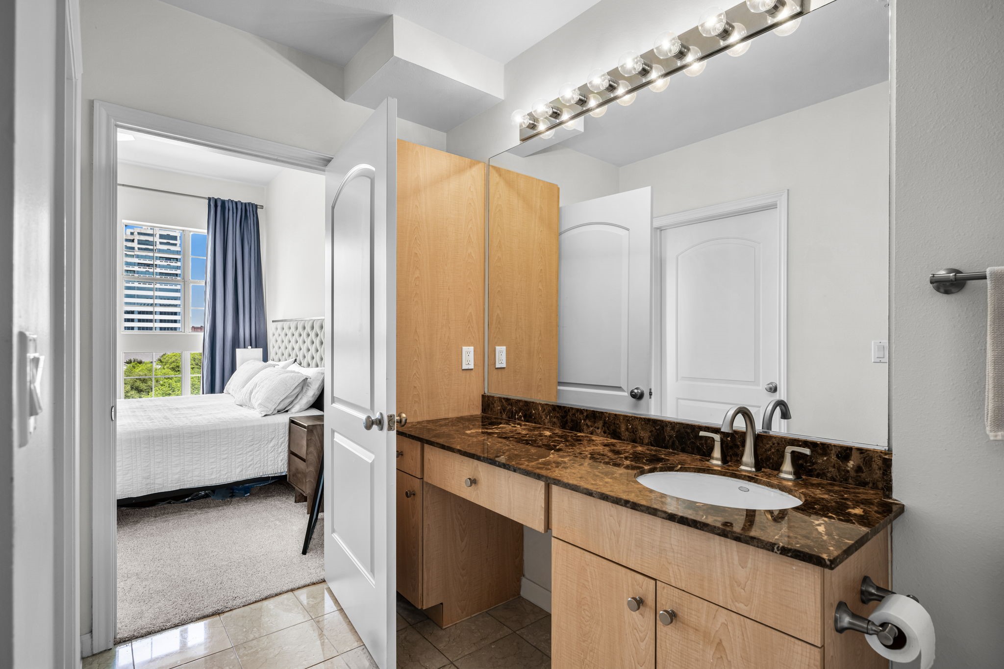 3225 Turtle Creek Boulevard 828