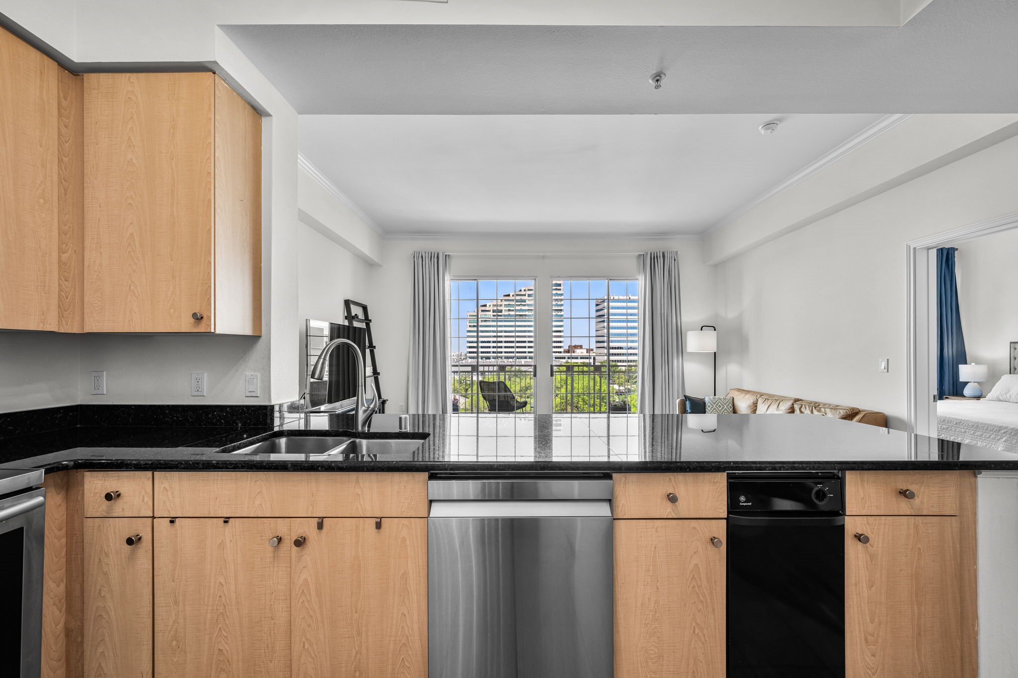 3225 Turtle Creek Boulevard 828