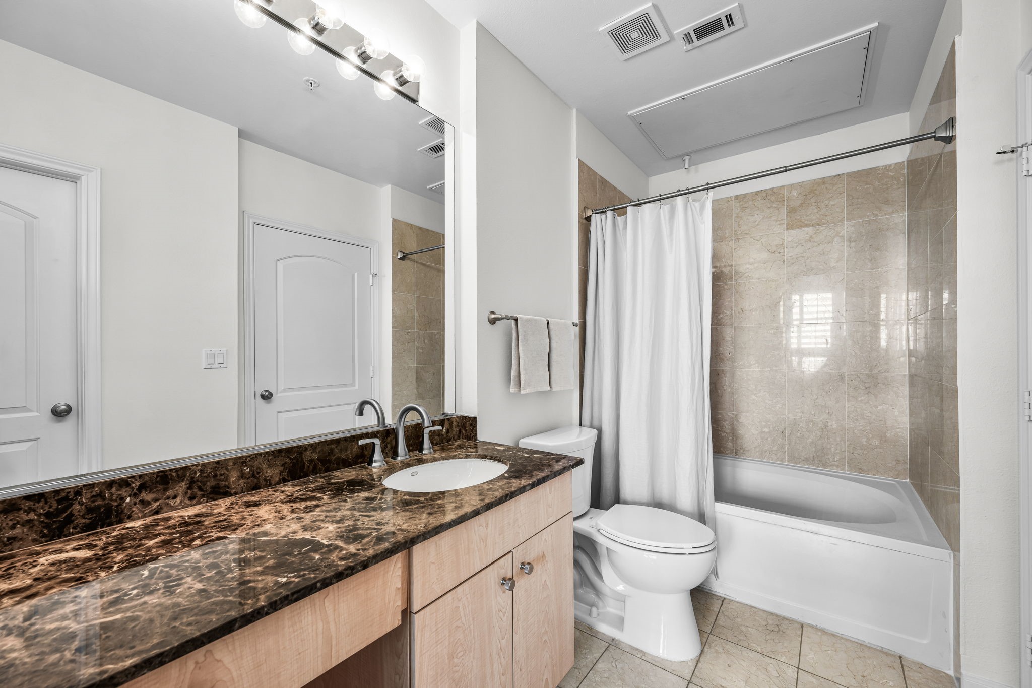 3225 Turtle Creek Boulevard 828