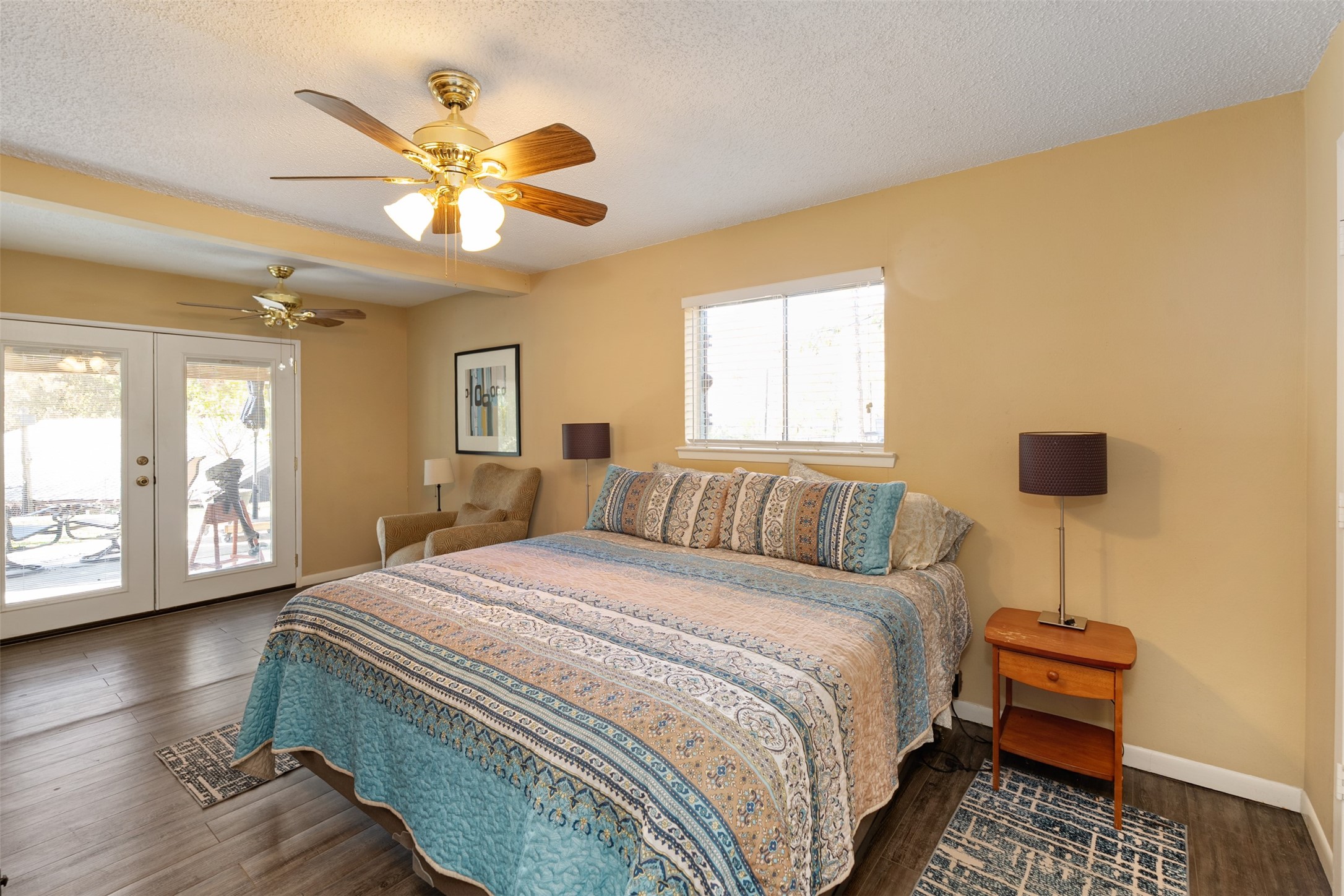 104 Oakcrest Court