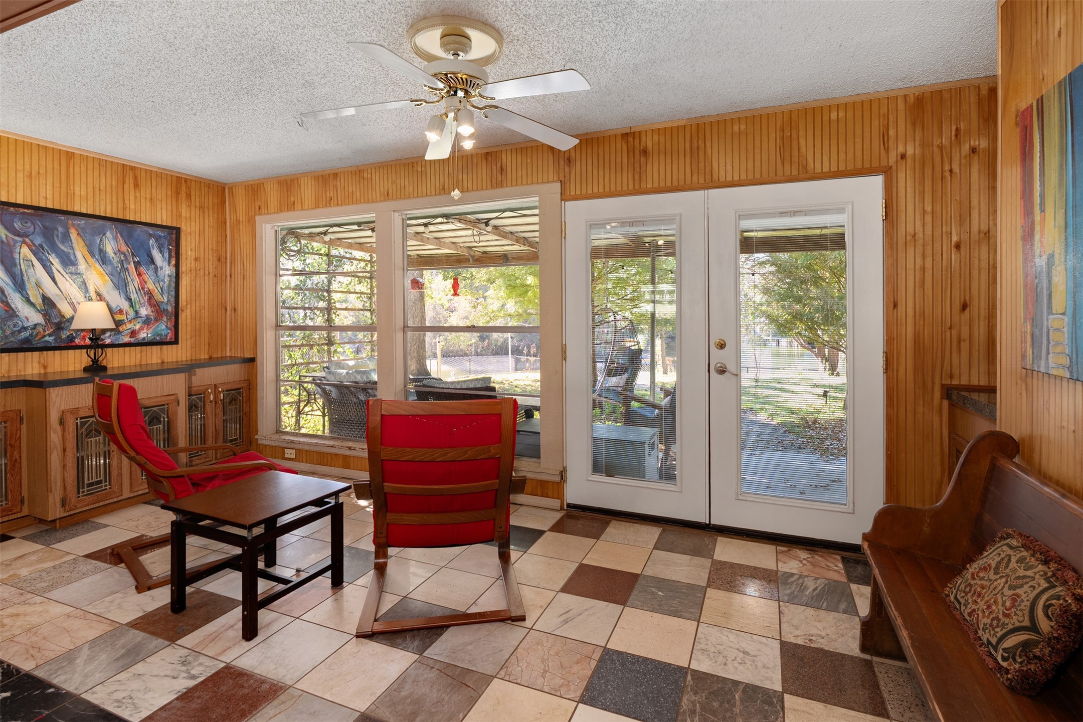 104 Oakcrest Court