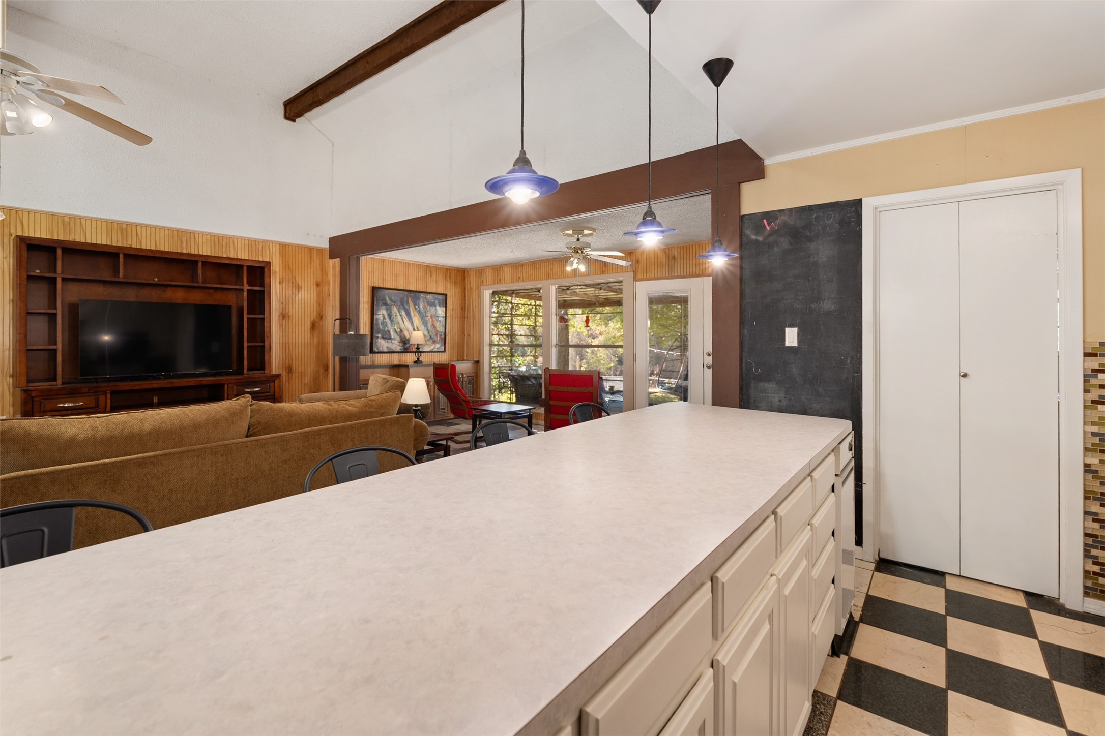 104 Oakcrest Court