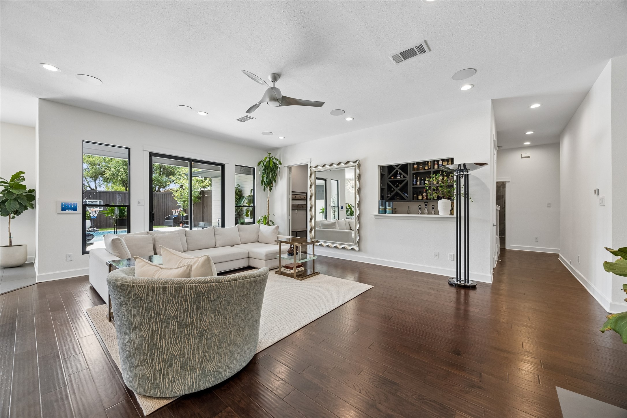 6610 Southpoint Drive