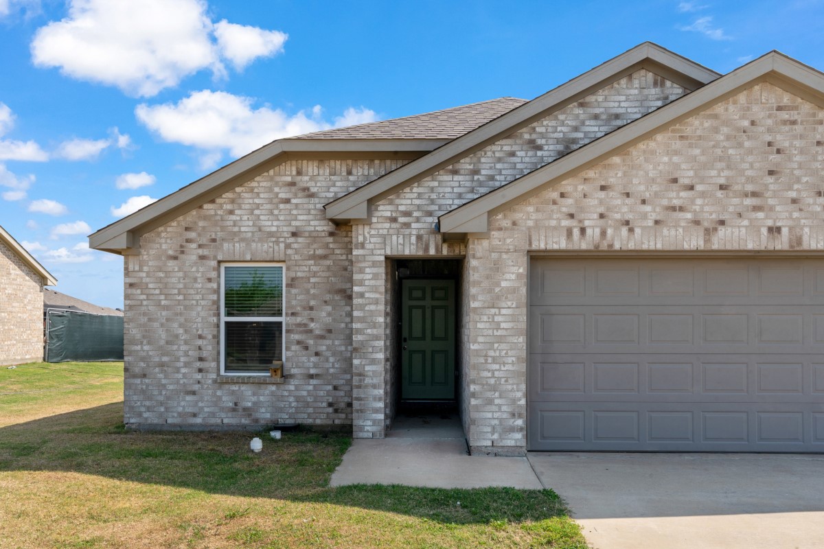 2417 Abigail Lane